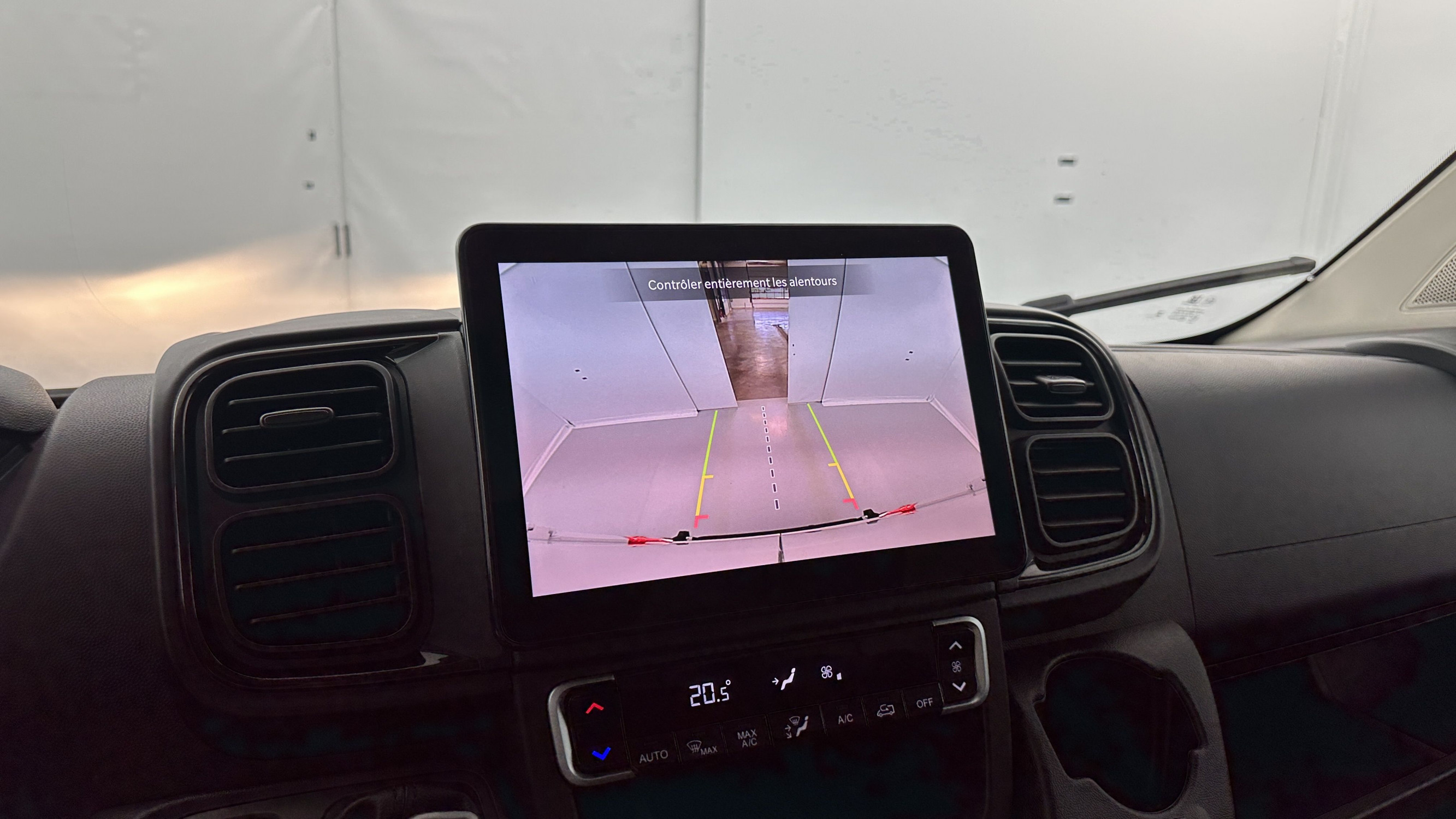 Vente en ligne Peugeot Boxer Fourgon BOXER  II L4H2 3.5 MAXI 2.2 180ch BVA8 au prix de 38 580 €