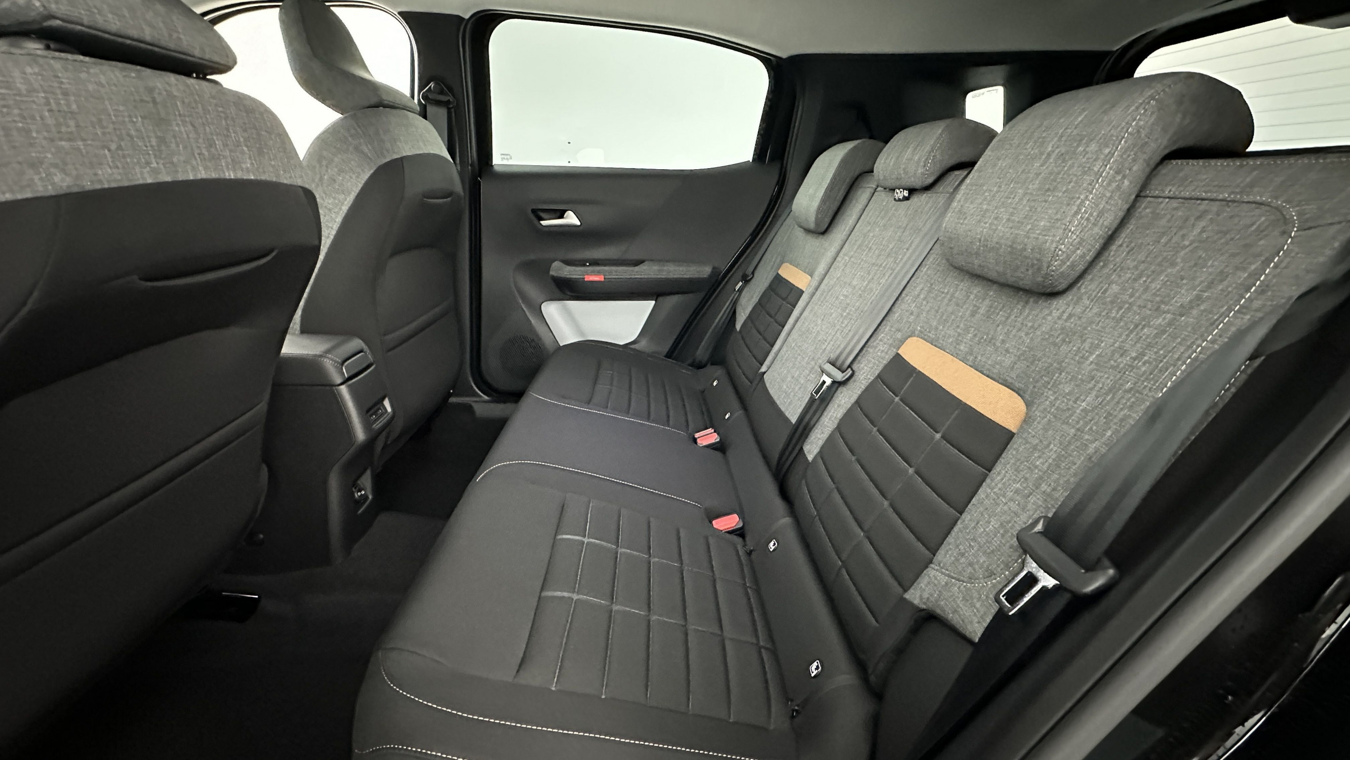 Vente en ligne Citroën C3 Aircross C3 AIRCROSS 1.2 Hybride 145ch Plus e-DCS6 au prix de 23 710 €