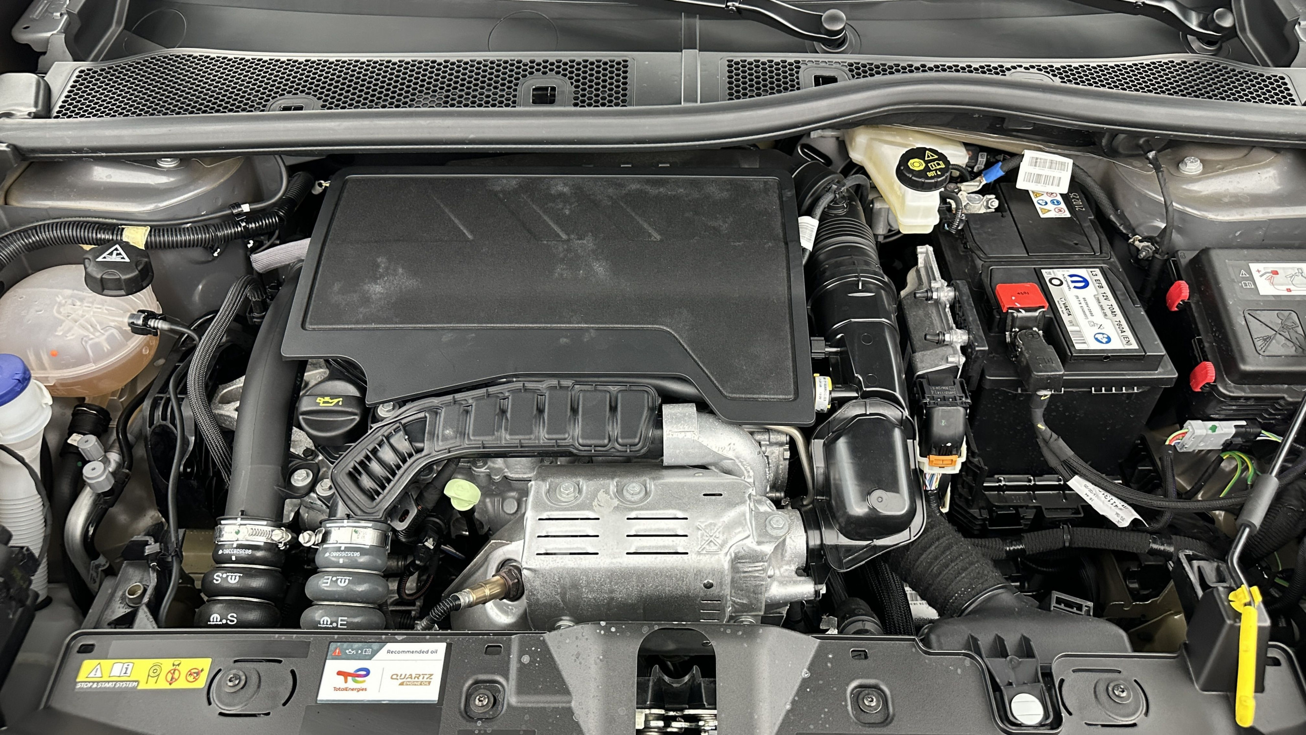 Vente en ligne Peugeot 2008 2008 1.2 PureTech 100ch Allure au prix de 21 500 €