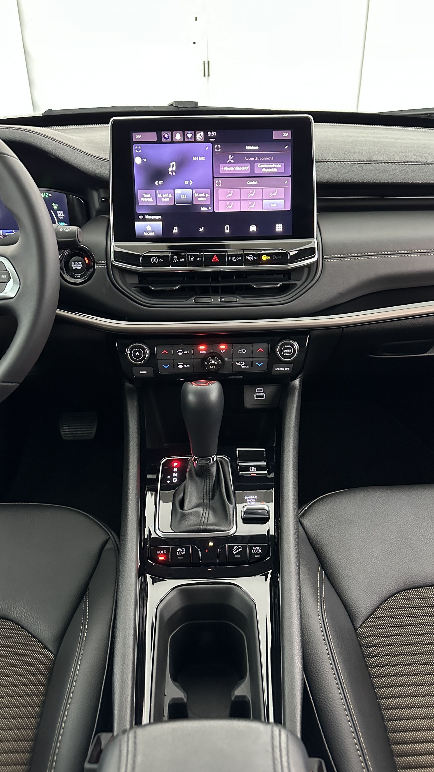 Vente en ligne Jeep Compass COMPASS II 1.3 T4 240ch PHEV 4xe Overland AT6 eAWD au prix de 27 500 €