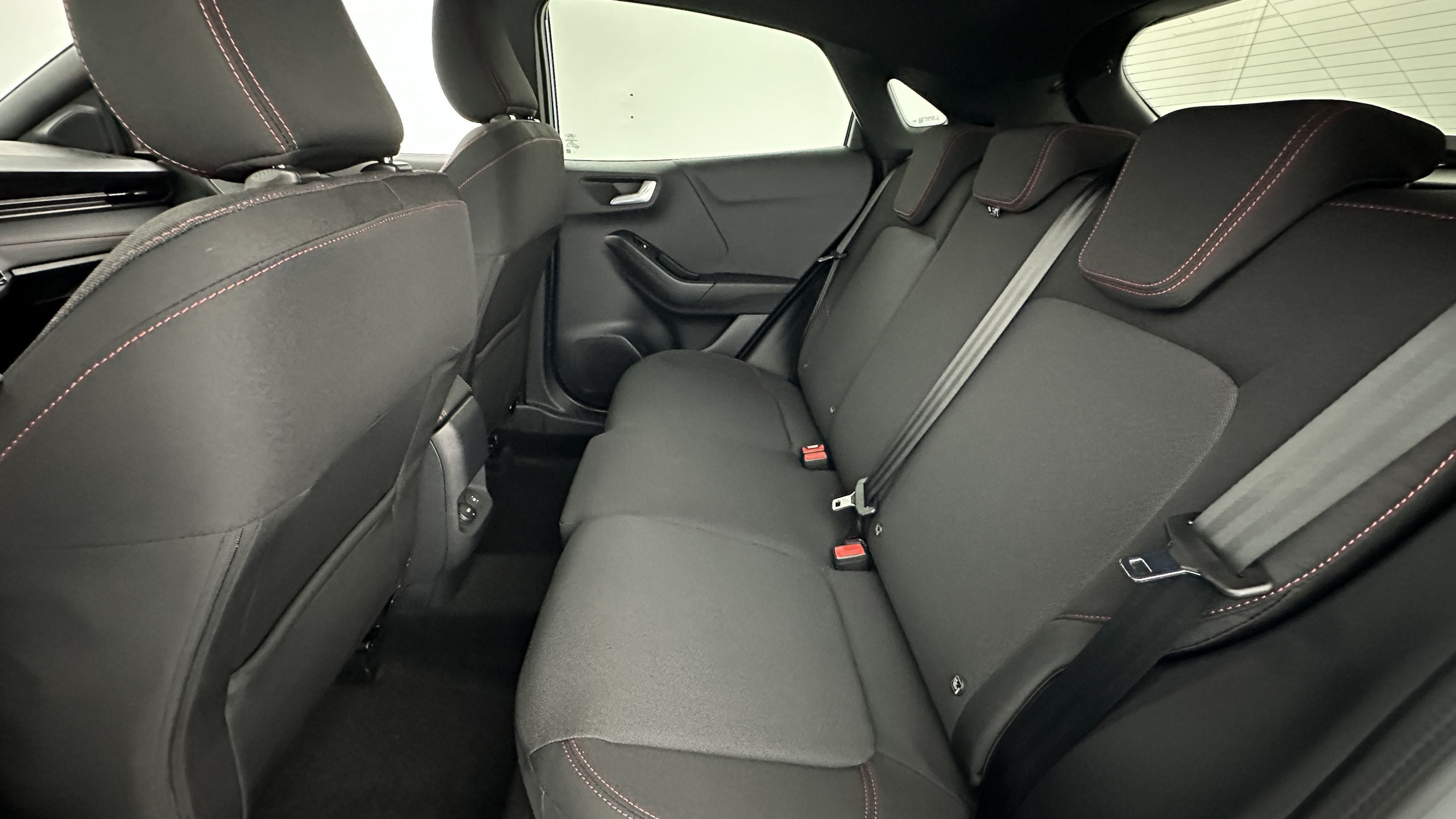 Vente en ligne Ford Puma PUMA 1.0 EcoBoost 125ch mHEV Powershift ST-Line au prix de 25 310 €