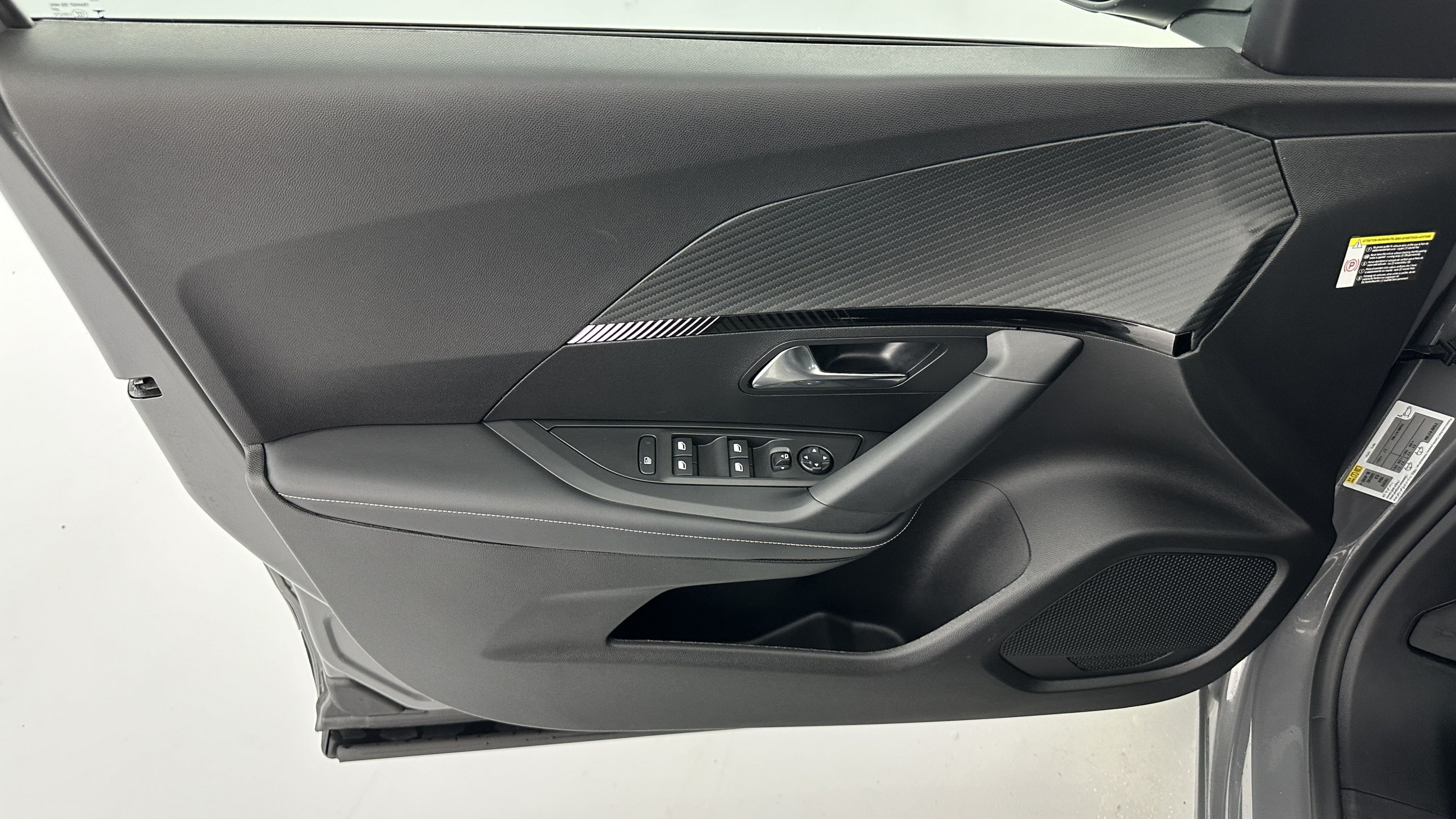 Vente en ligne Peugeot 2008 2008 II 1.2 Hybrid 145ch Allure e-DCS6  au prix de 25 010 €