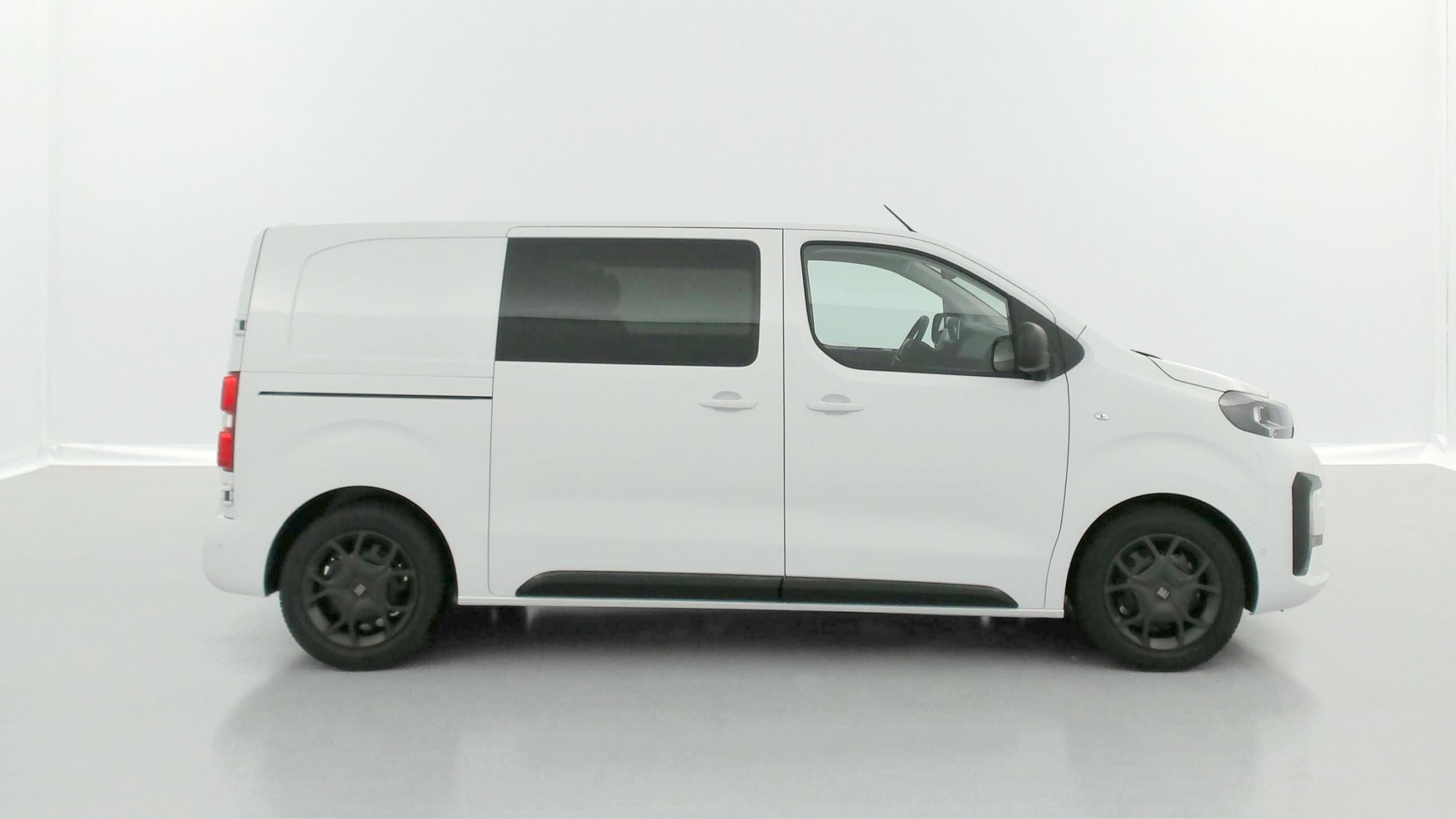 Vente en ligne Fiat Scudo SCUDO CA M 2.0 BlueHDi 180ch Pack Premium Connect EAT8 au prix de 37 160 €