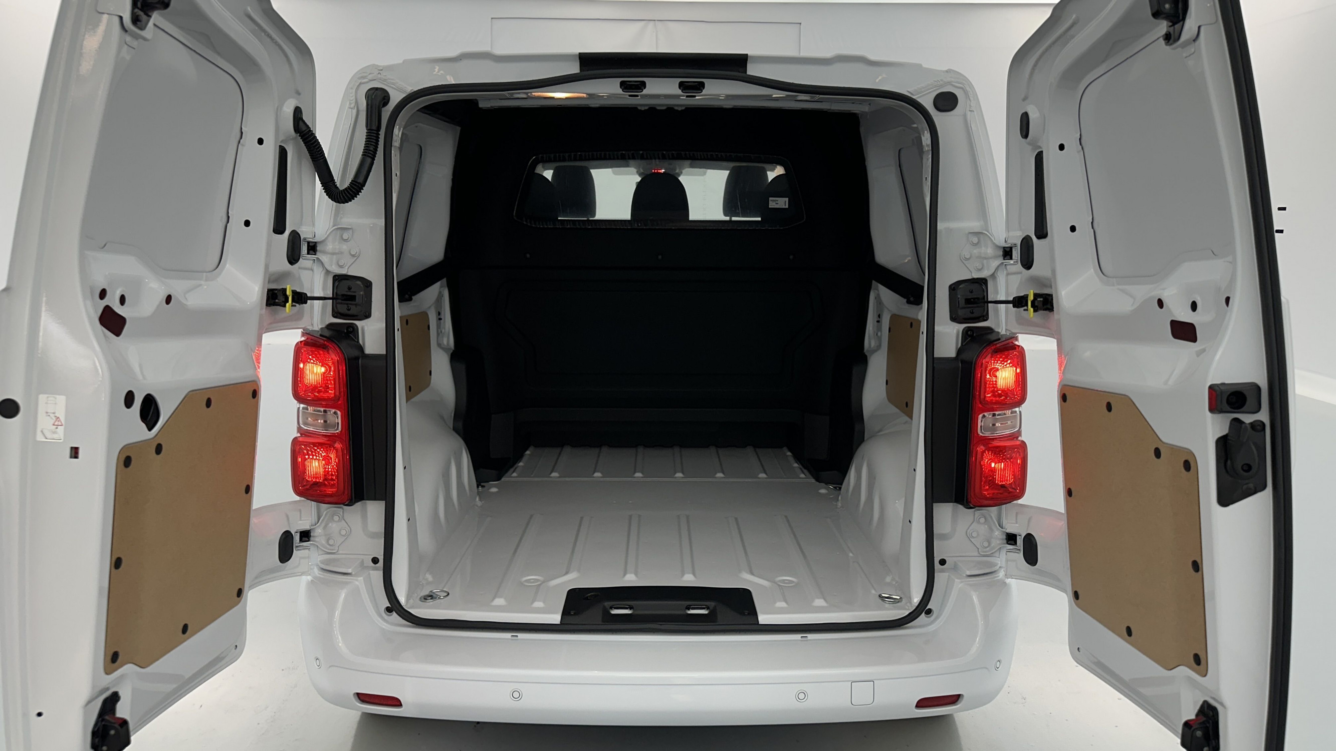 Vente en ligne Fiat Scudo SCUDO CA M 2.0 BlueHDi 180ch Pack Premium Connect EAT8 au prix de 37 160 €
