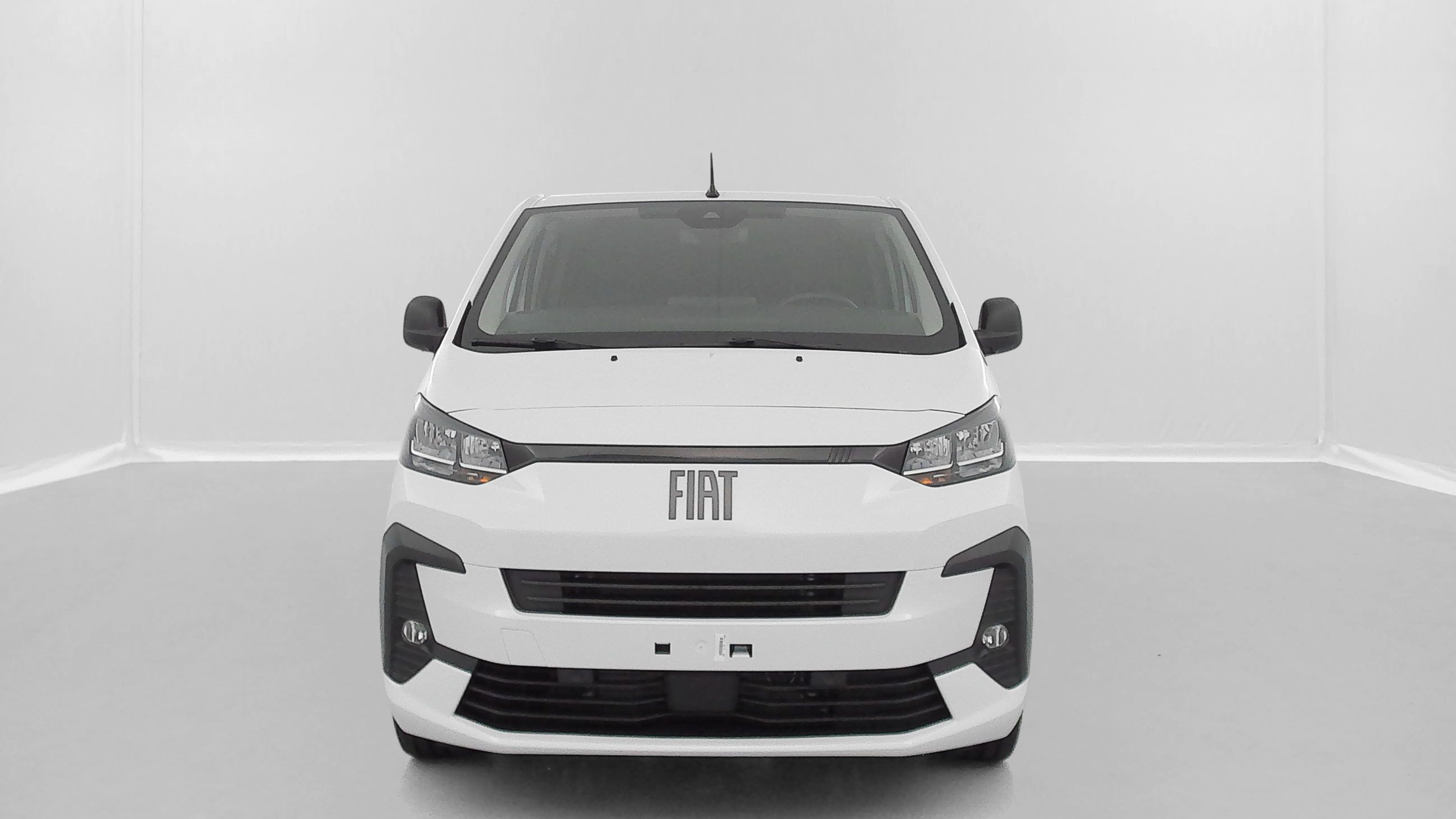 Vente en ligne Fiat Scudo SCUDO CA XL 2.0 BlueHDi 180ch Pack Premium Connect EAT8 au prix de 38 240 €
