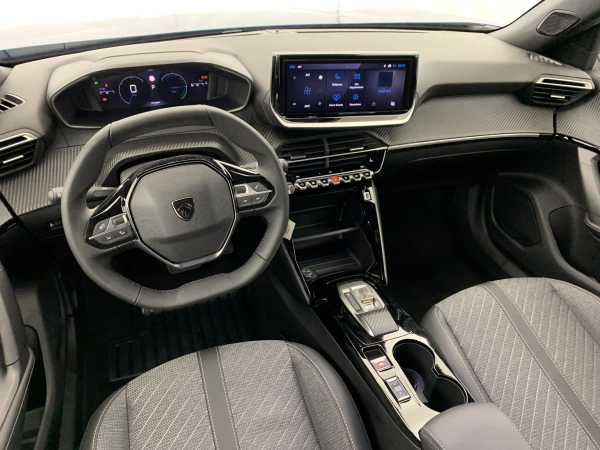 Vente en ligne Peugeot 2008 Hybrid 145 e-DCS6 Allure au prix de 24 380 €