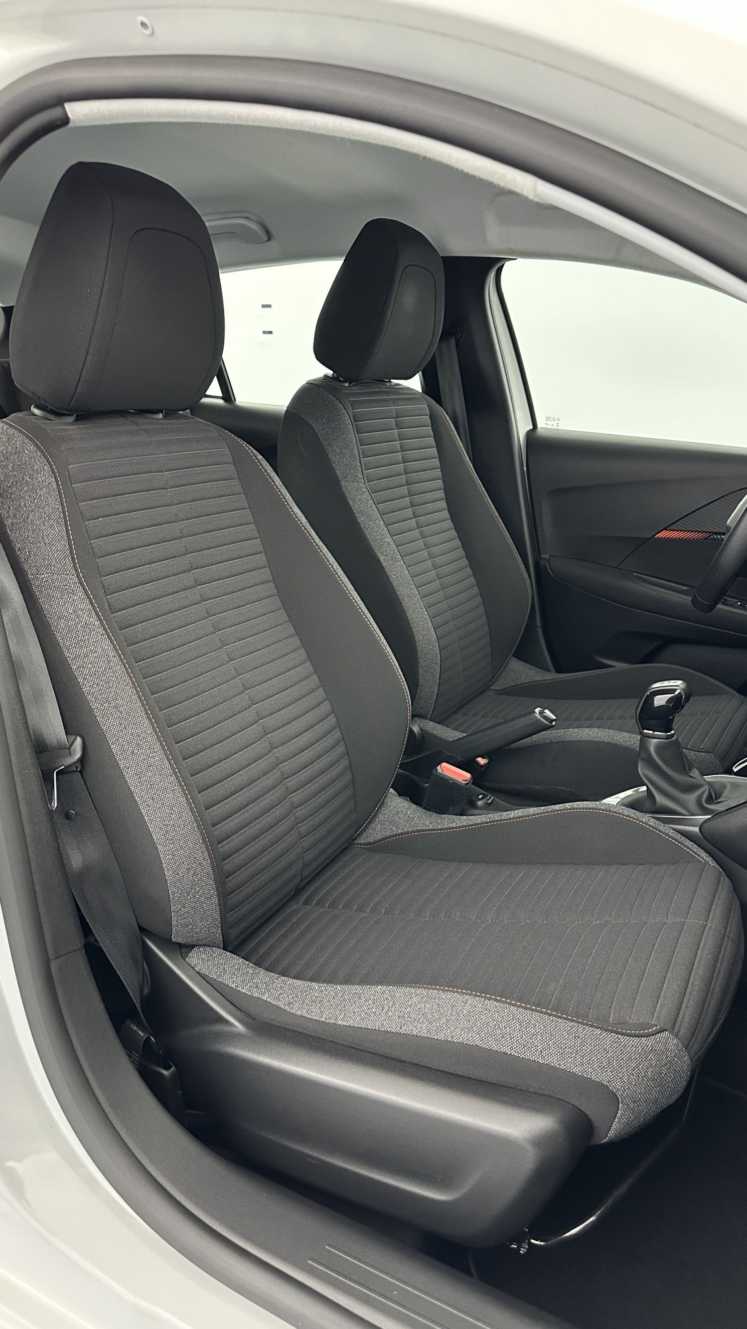 Vente en ligne Peugeot 208 208 II 1.2 PureTech 75ch Active au prix de 15 500 €