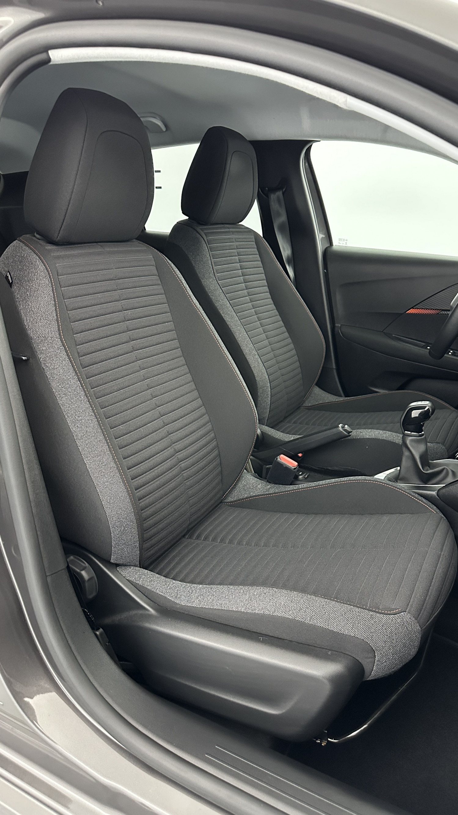 Vente en ligne Peugeot 208 208 II 1.2 PureTech 75ch Active Pack au prix de 15 500 €
