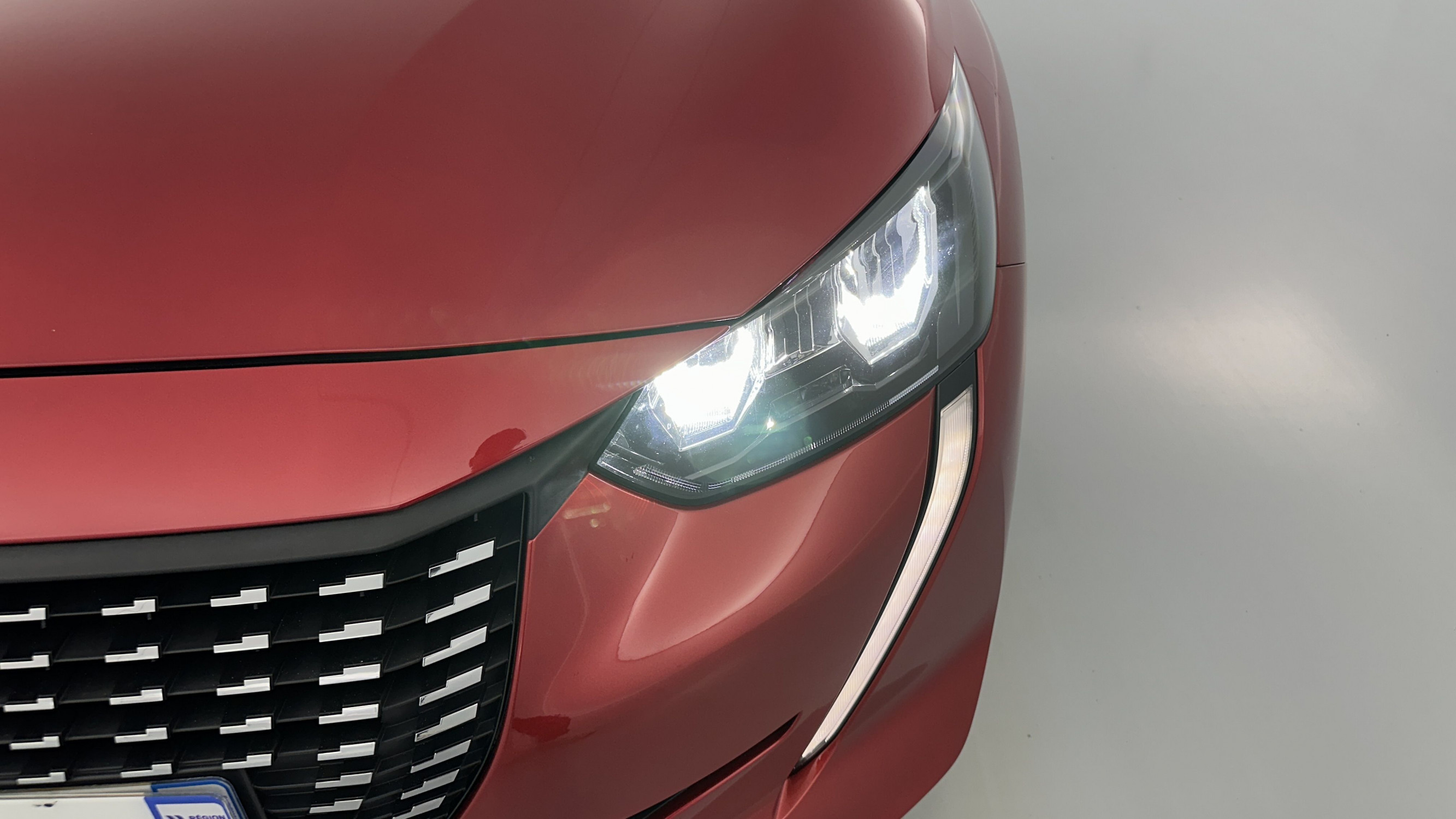 Vente en ligne Peugeot 208 208 II 1.2 PureTech 75ch Active Pack au prix de 17 000 €