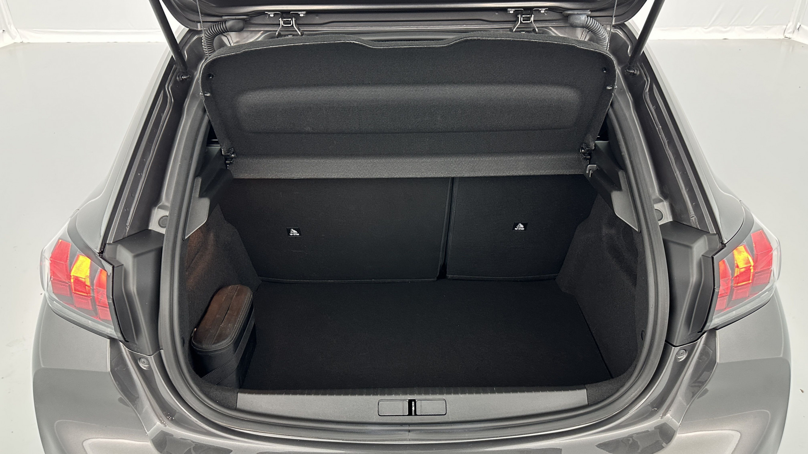 Vente en ligne Peugeot 208 208 II 1.2 PureTech 75ch Active Pack au prix de 15 500 €