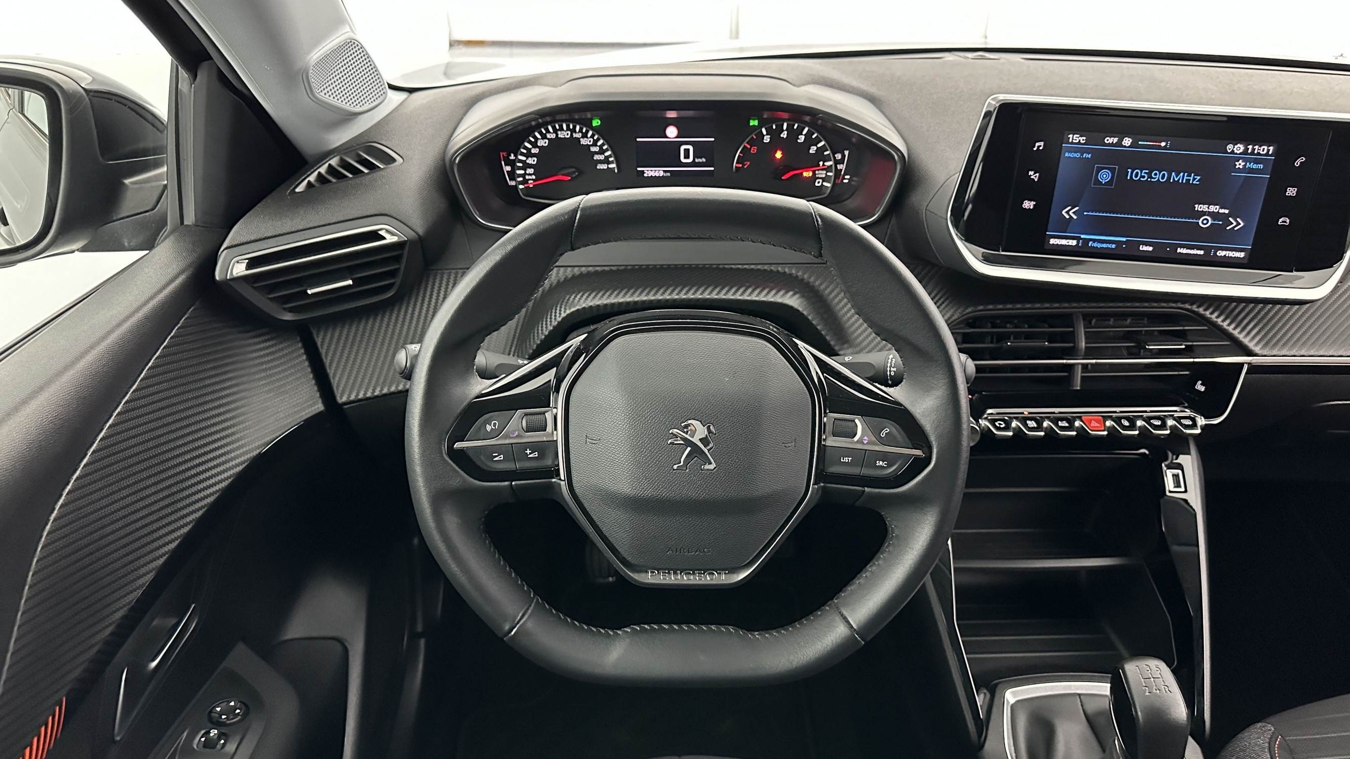 Vente en ligne Peugeot 208 208 II 1.2 PureTech 75ch Active Pack au prix de 15 500 €