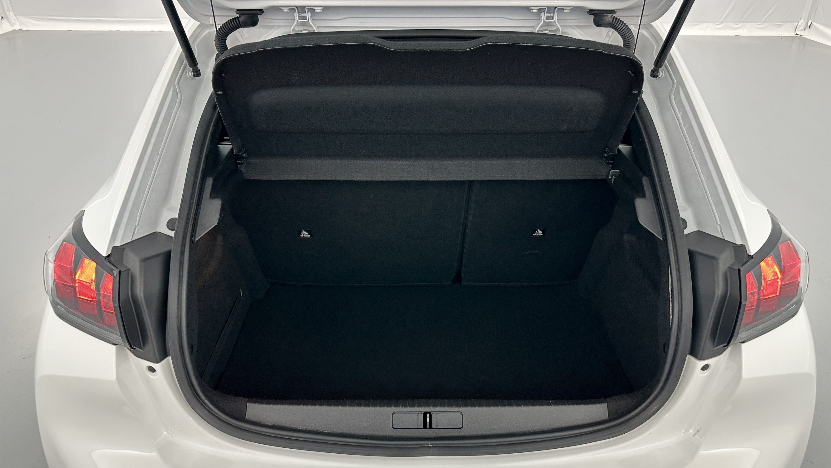 Vente en ligne Peugeot 208 208 II 1.2 PureTech 75ch Active au prix de 15 500 €
