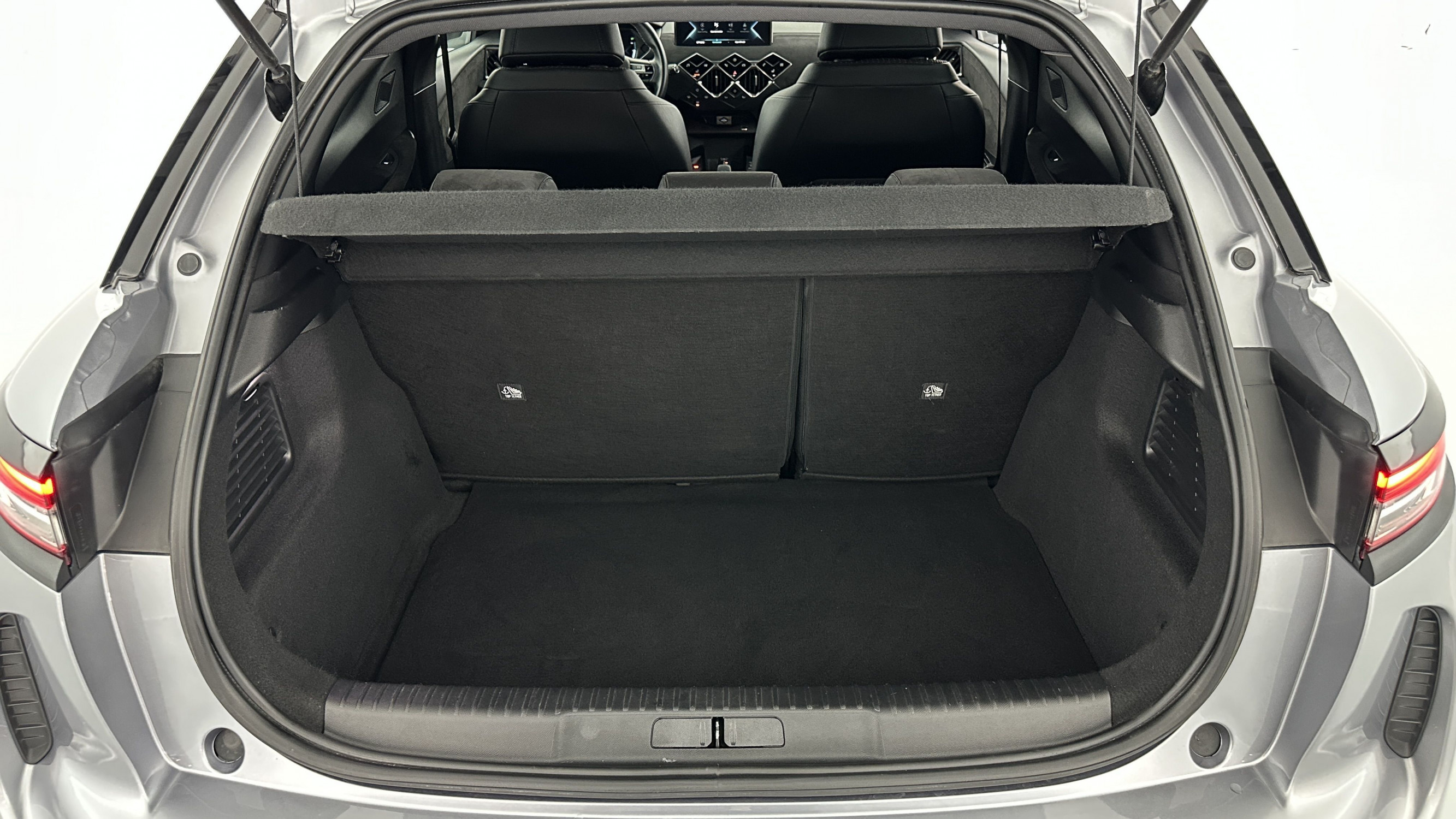 Vente en ligne Ds Ds3 Crossback DS3 CROSSBACK 50 kWh E-Tense 136ch Performance Line + au prix de 16 400 €