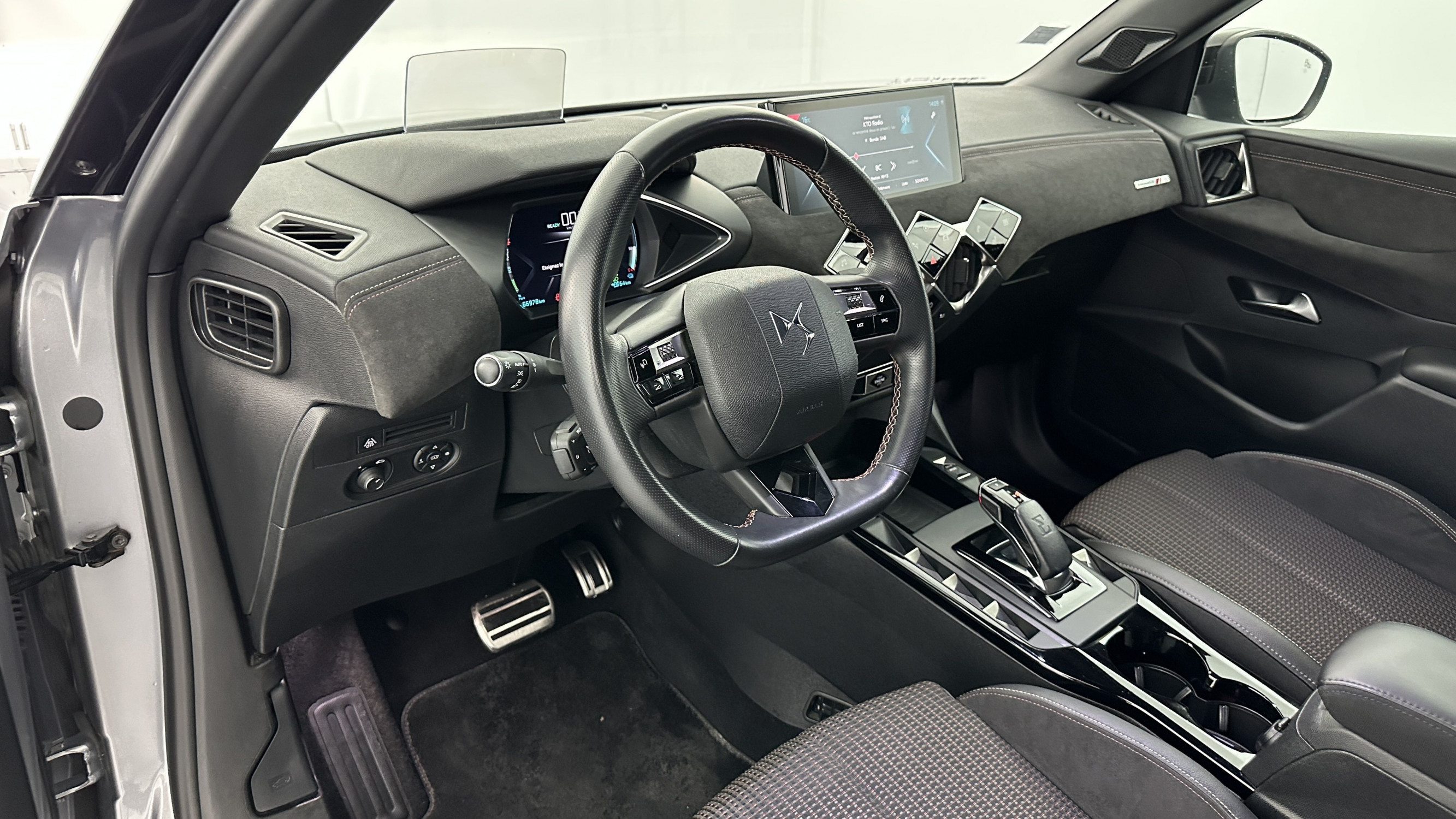 Vente en ligne Ds Ds3 Crossback DS3 CROSSBACK 50 kWh E-Tense 136ch Performance Line + au prix de 16 400 €