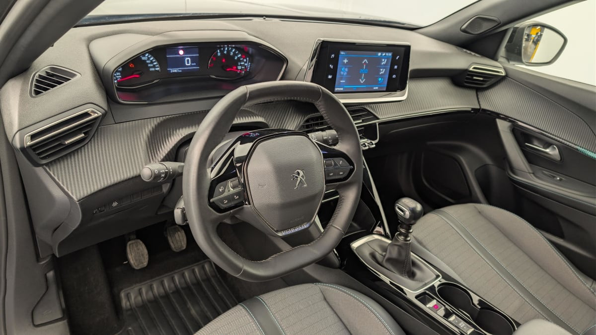 Vente en ligne Peugeot 2008 PureTech 130 S S BVM6 Allure au prix de 17 180 €