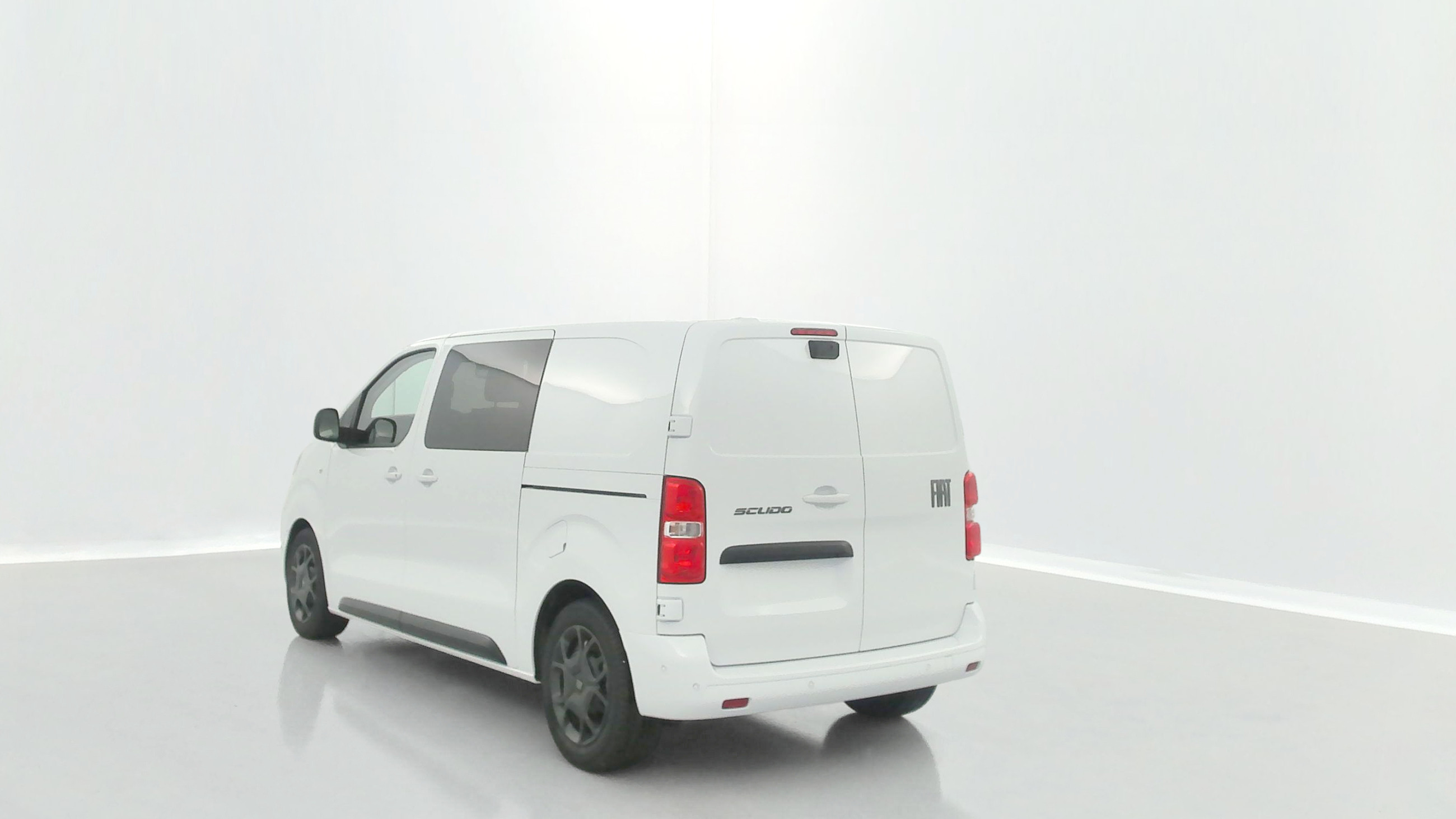 Vente en ligne Fiat Scudo SCUDO CA M 2.0 BlueHDi 180ch Pack Premium Connect EAT8 au prix de 37 160 €