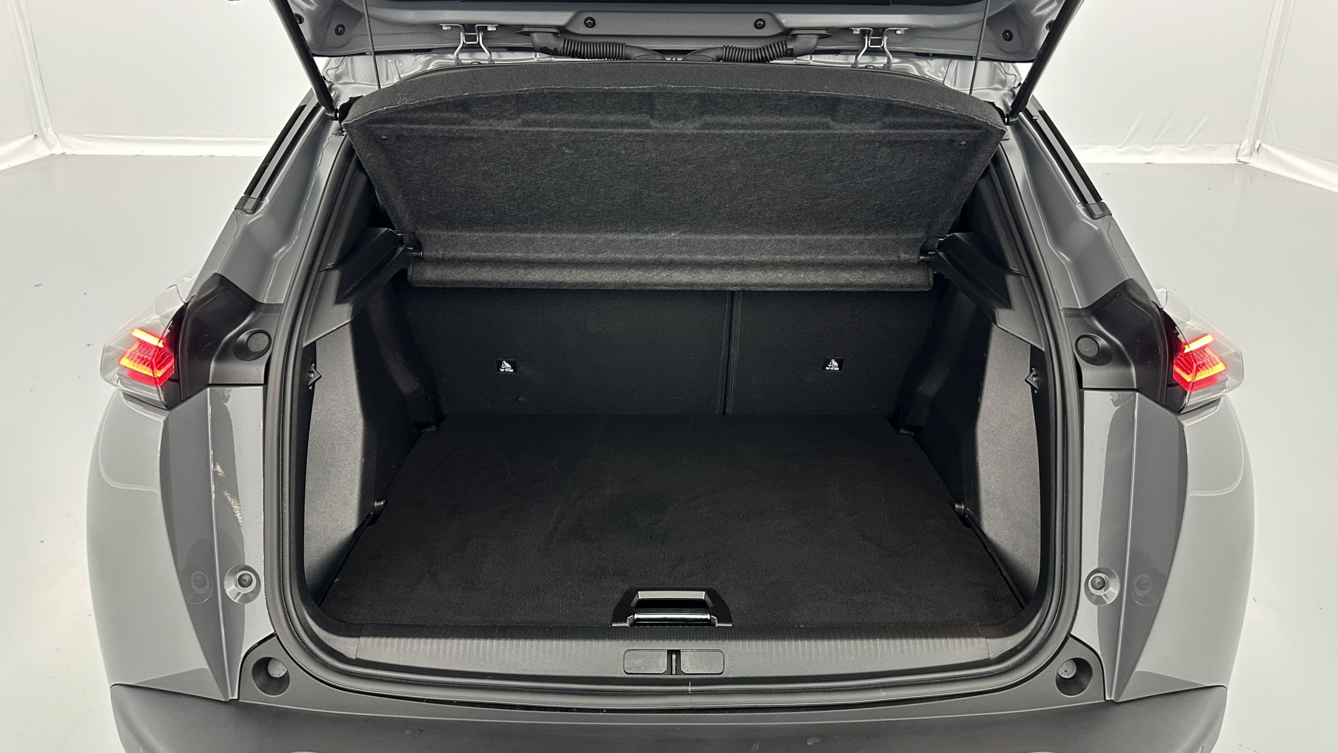 Vente en ligne Peugeot 2008 2008 1.2 PureTech 100ch Allure au prix de 21 500 €