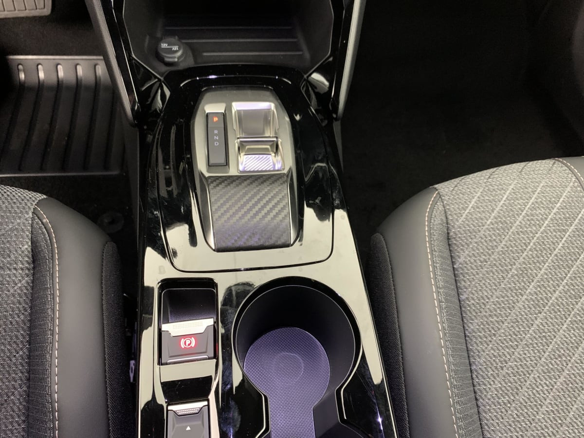 Vente en ligne Peugeot 2008 Hybrid 145 e-DCS6 Allure au prix de 24 380 €