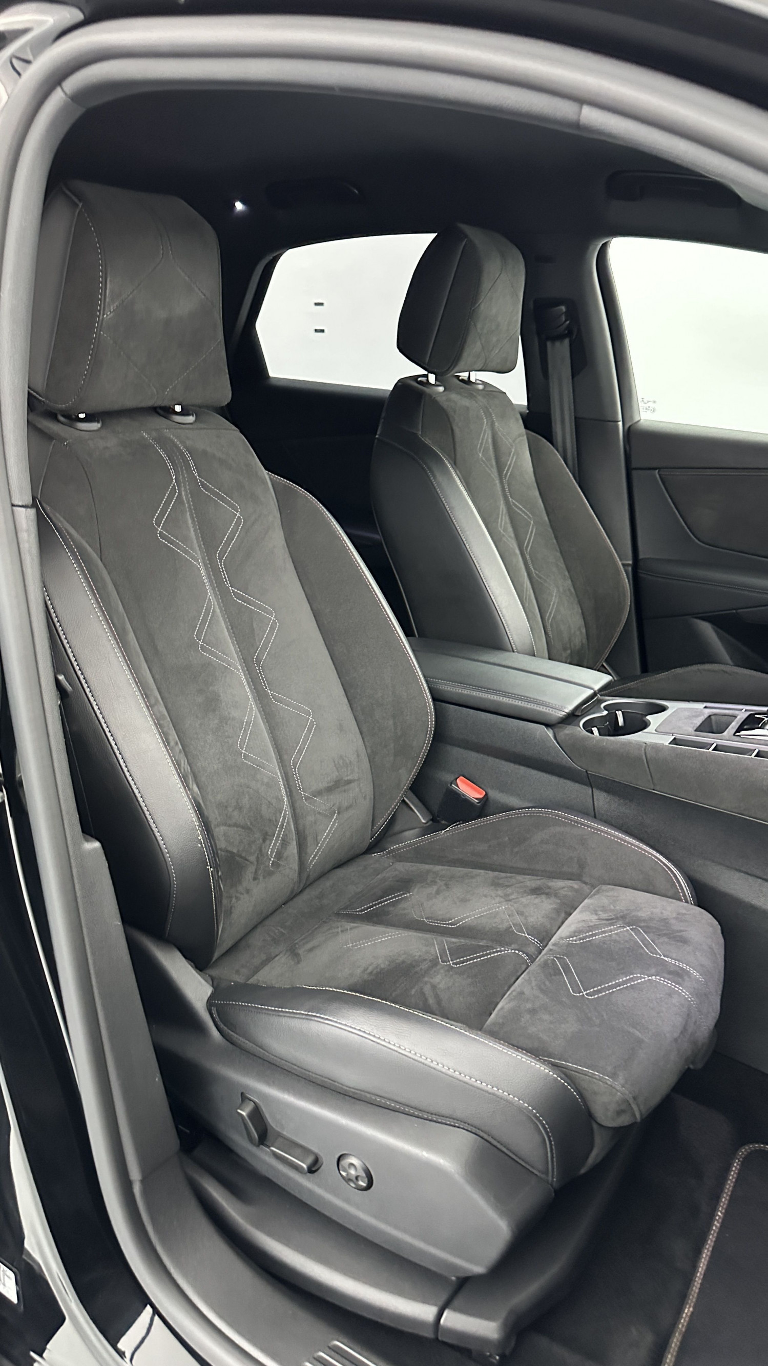 Vente en ligne Ds DS7 Crossback DS7 CROSSBACK 1.6 PureTech 180ch Performance Line EAT8 au prix de 28 400 €