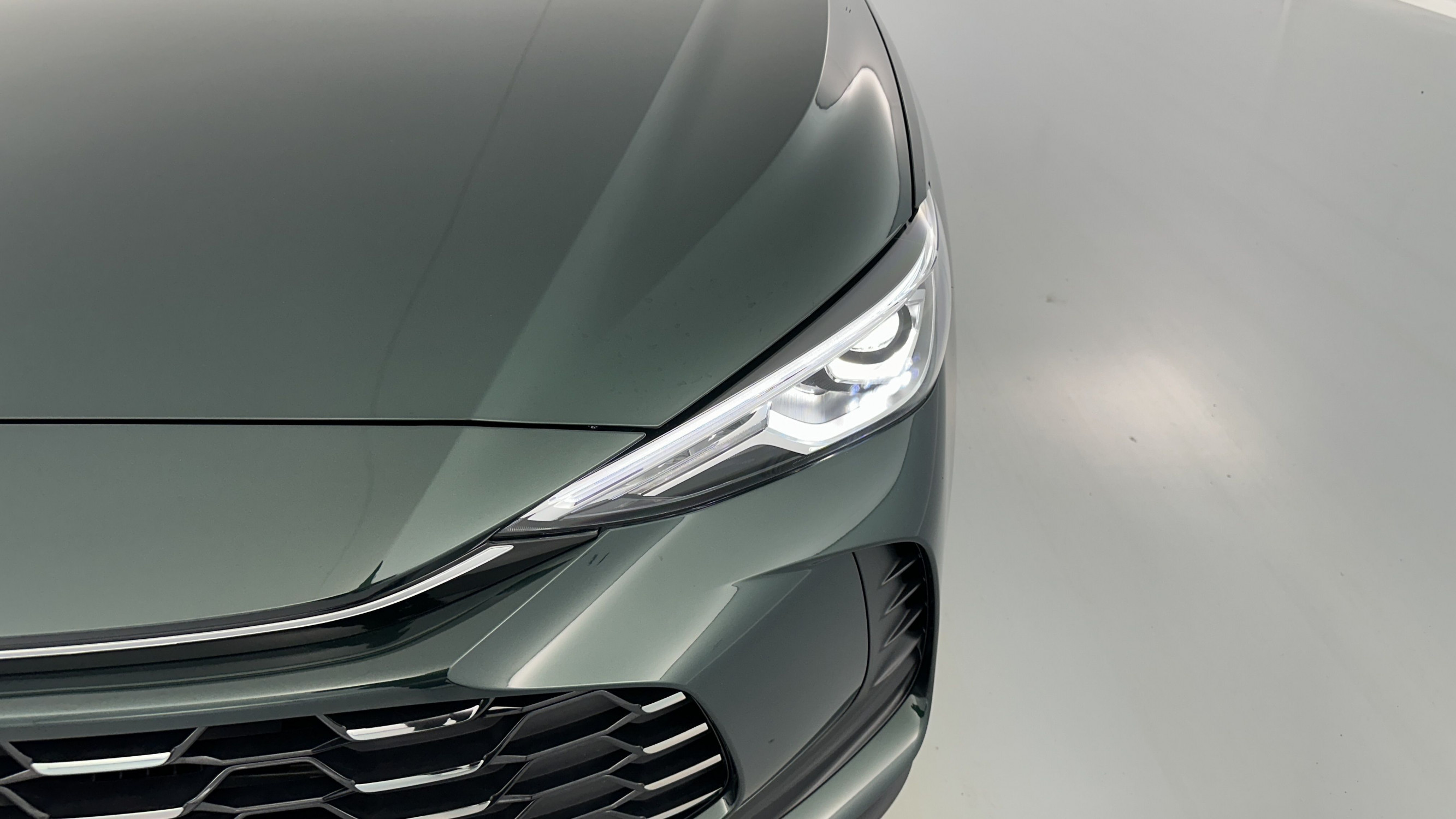 Vente en ligne Mg ZS ZS 1.5 L Hybrid+ 197ch Luxury au prix de 25 400 €