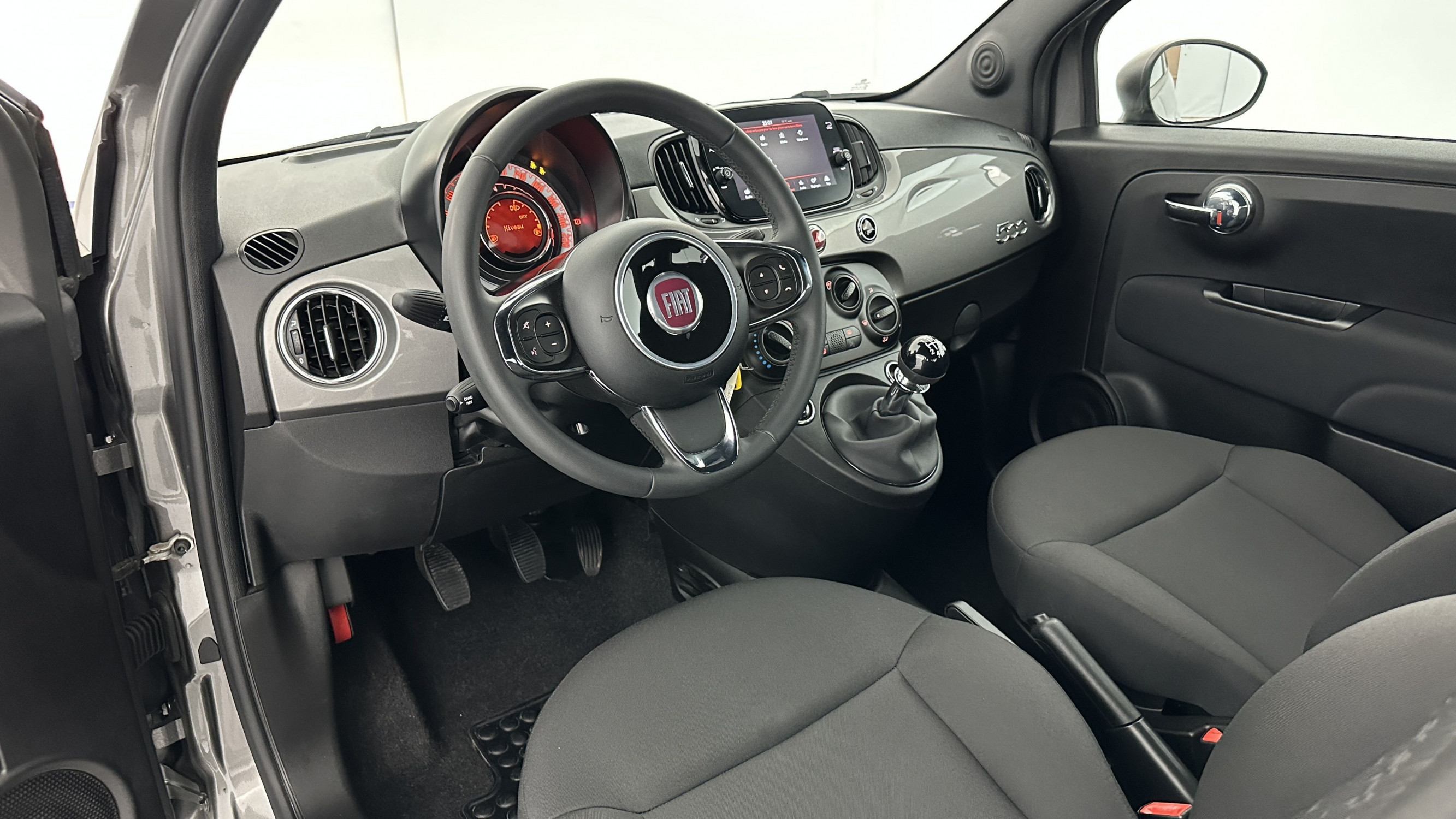 Vente en ligne Fiat 500 500 1.0 70ch Hybride Pack Confort BSG au prix de 14 500 €
