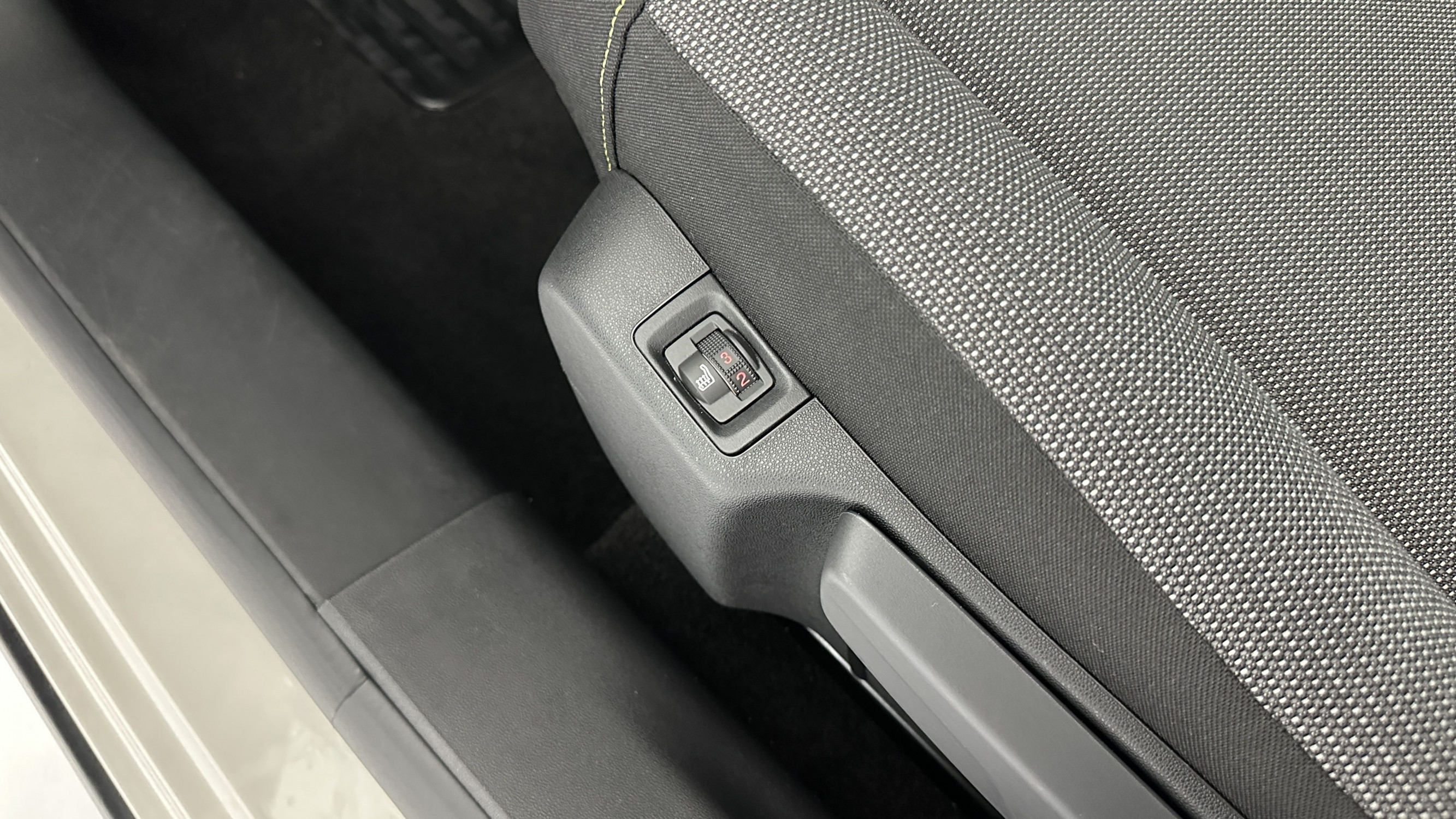 Vente en ligne Citroën C3 C3 III 1.2 PureTech 83ch Shine au prix de 16 510 €
