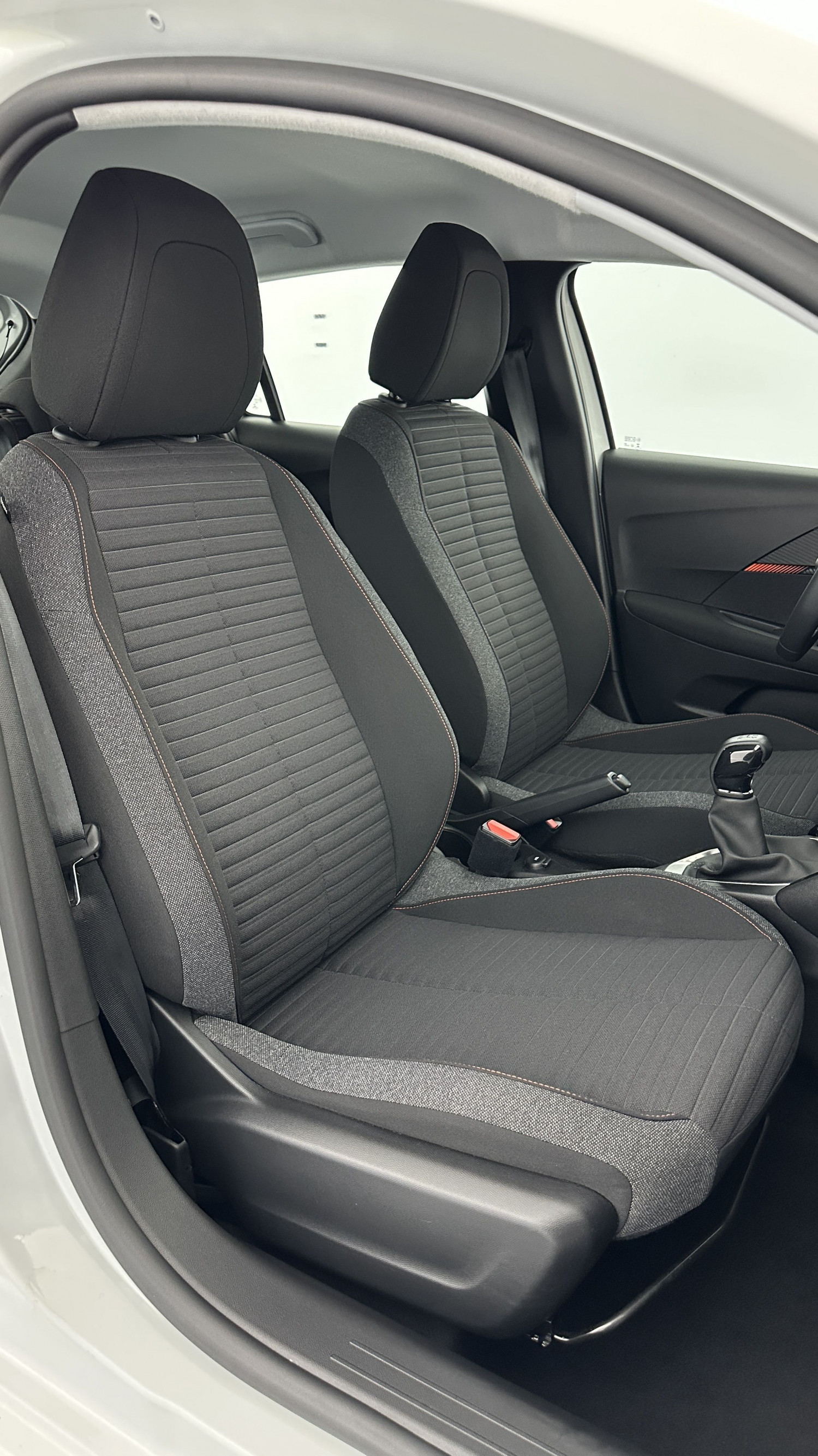 Vente en ligne Peugeot 208 208 II 1.2 PureTech 75ch Active au prix de 16 900 €