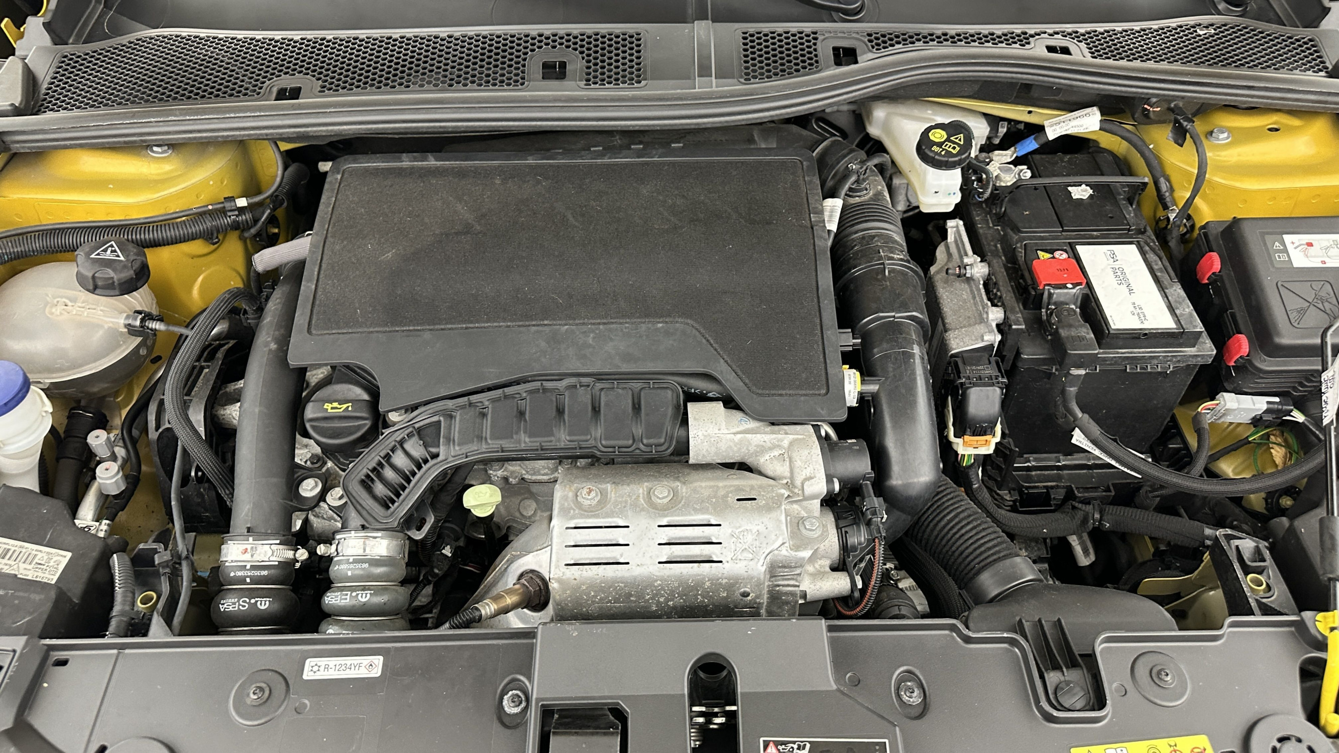 Vente en ligne Peugeot 208 208 II 1.2 PureTech 100ch GT EAT8 au prix de 19 510 €