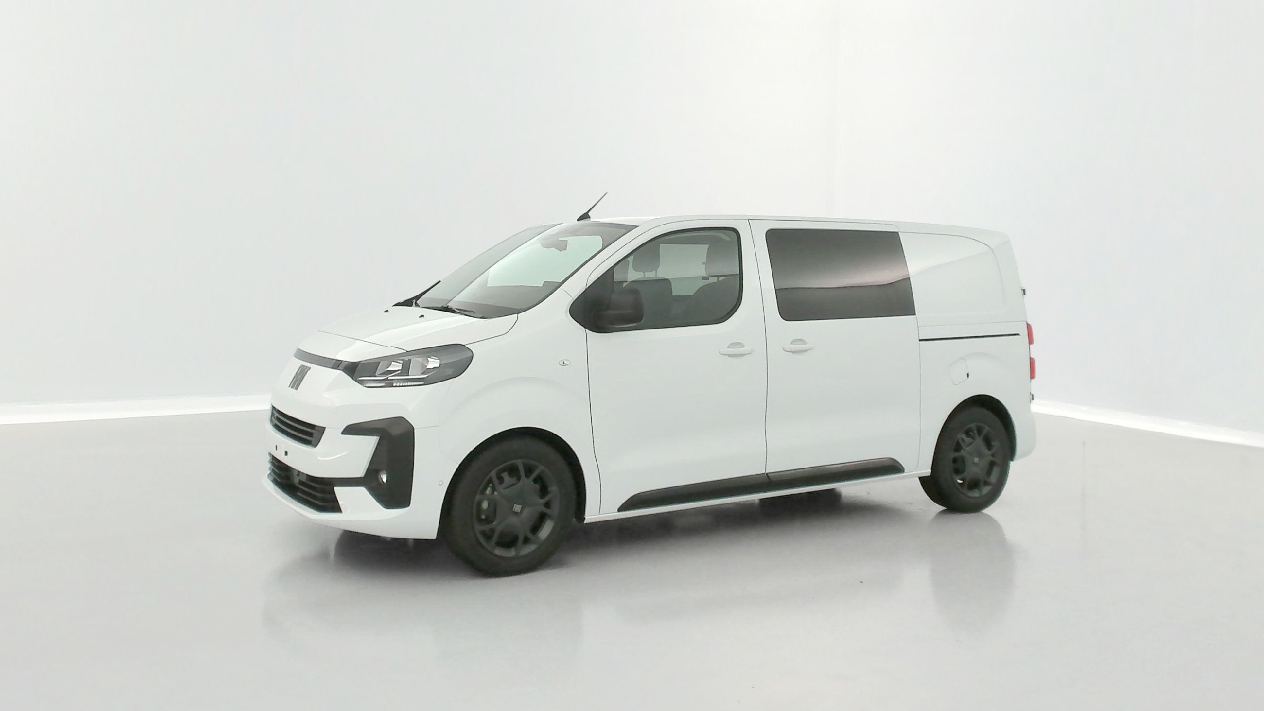 Vente en ligne Fiat Scudo SCUDO CA M 2.0 BlueHDi 180ch Pack Premium Connect EAT8 au prix de 37 160 €