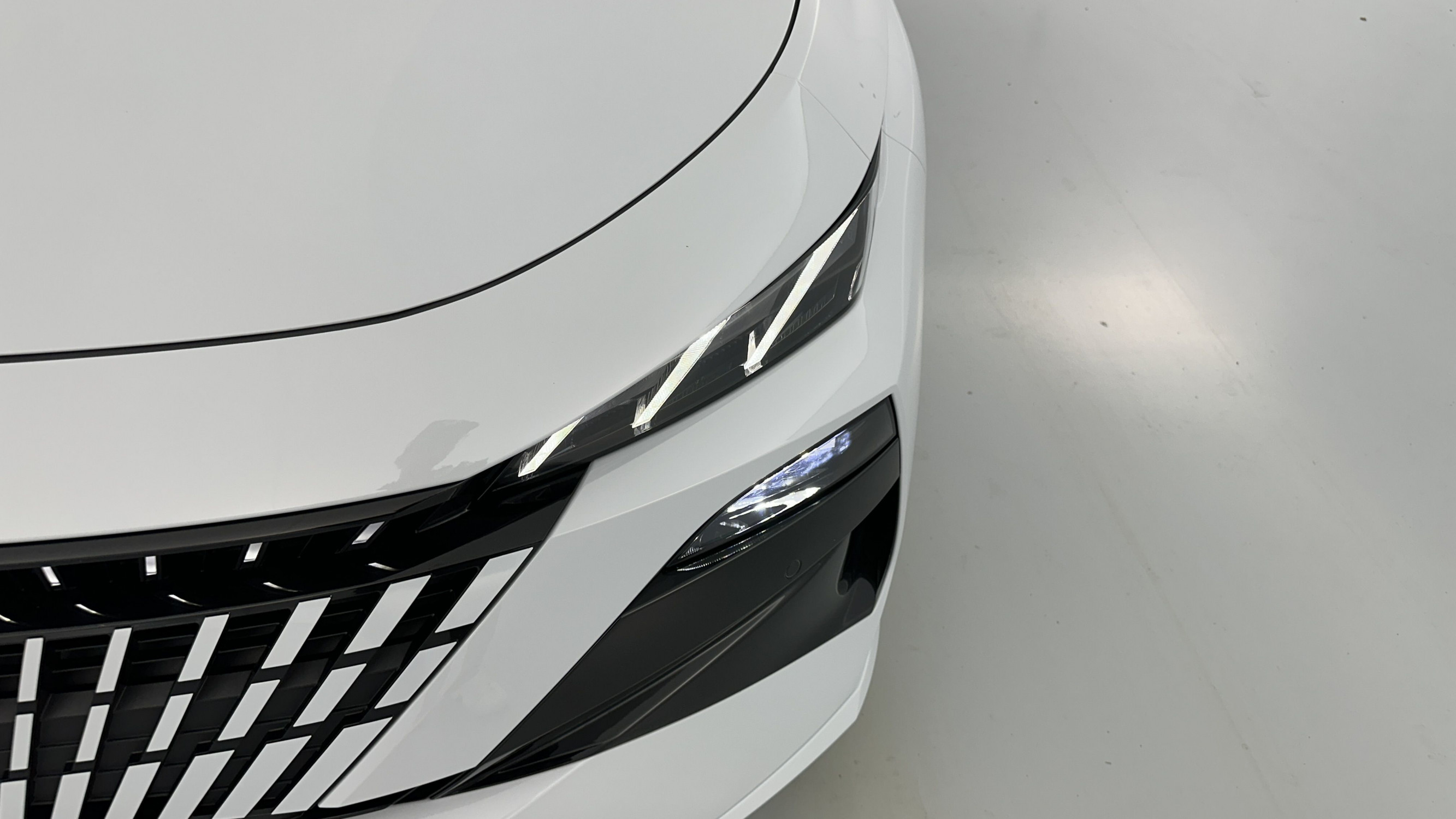 Vente en ligne Peugeot 308 308 III(2) 1.2 Hybrid 145ch GT e-DCS6 au prix de 29 710 €