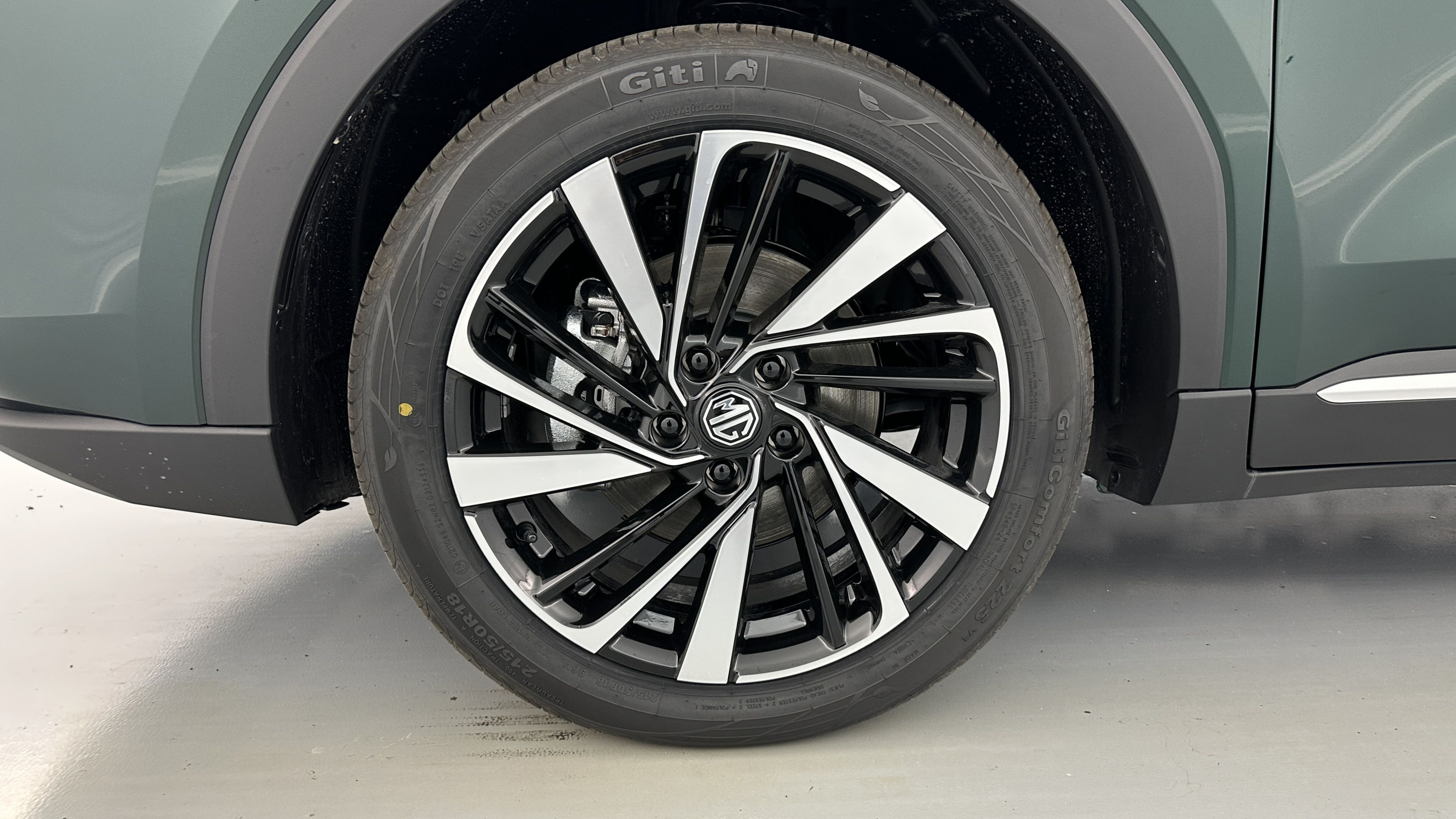 Vente en ligne Mg ZS ZS 1.5 L Hybrid+ 197ch Luxury au prix de 25 400 €