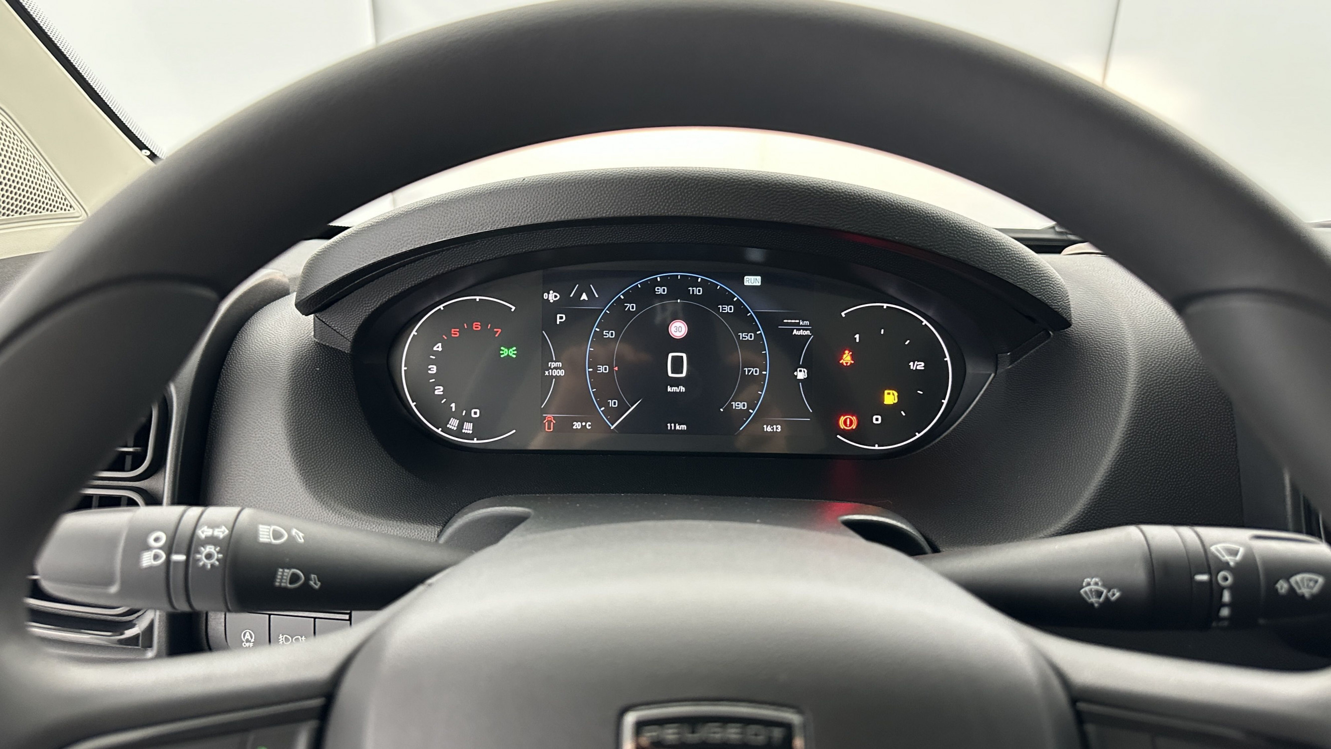 Vente en ligne Peugeot Boxer Fourgon BOXER  II L4H2 3.5 MAXI 2.2 180ch BVA8 au prix de 38 580 €