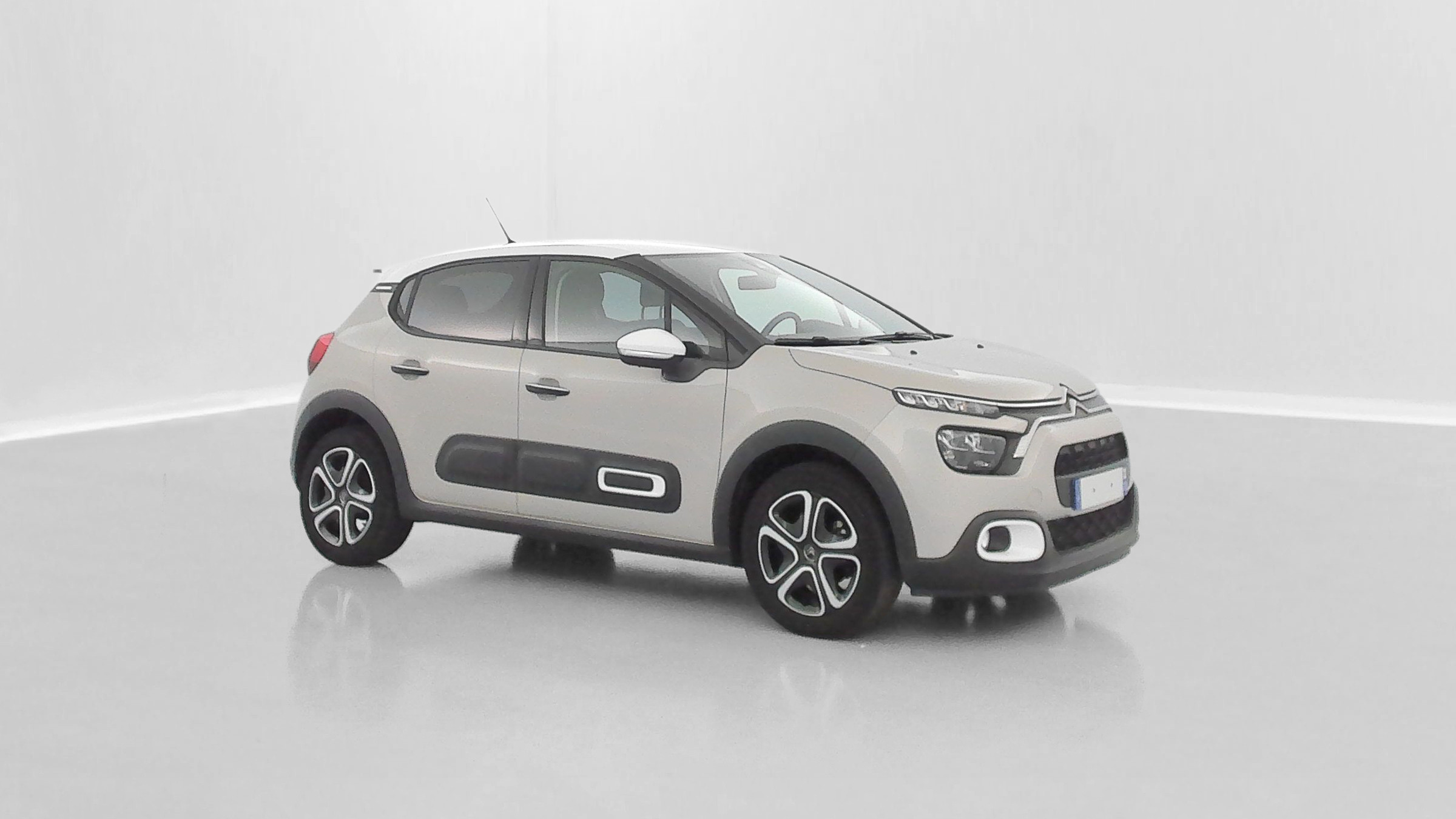 Vente en ligne Citroën C3 C3 III 1.2 PureTech 83ch Shine au prix de 16 510 €