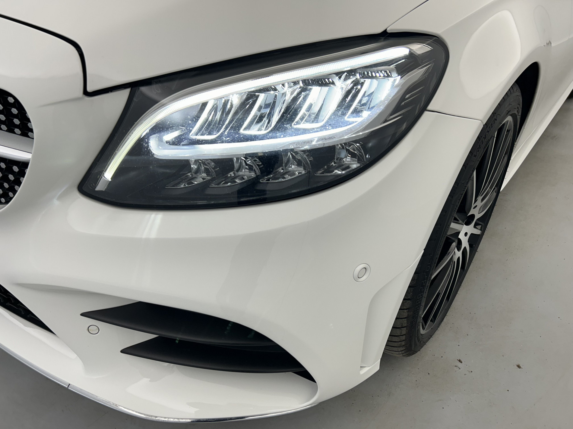 Vente en ligne Mercedes Classe C 220 d 194ch AMG Line 9G-Tronic + Attelage au prix de 29 980 €