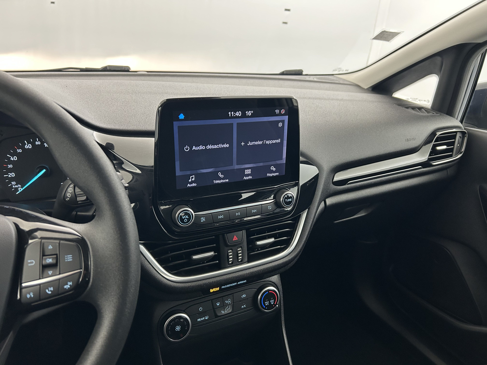 Vente en ligne Ford Fiesta 1.1 85ch Cool & Connect 3p + Radars de recul au prix de 9 780 €