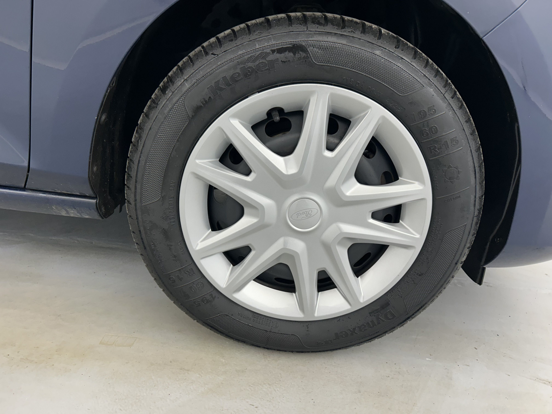 Vente en ligne Ford Fiesta 1.1 85ch Cool & Connect 3p + Radars de recul au prix de 9 780 €