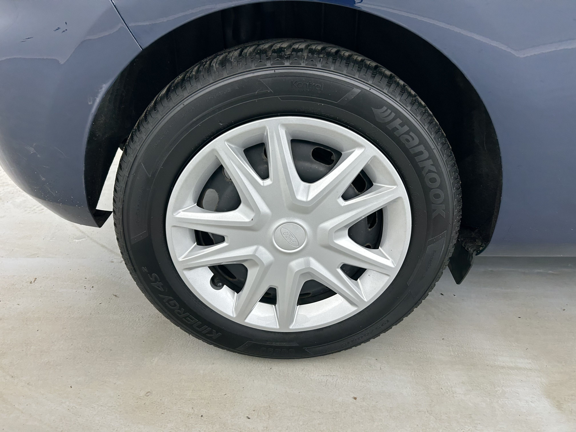 Vente en ligne Ford Fiesta 1.1 85ch Cool & Connect 3p + Radars de recul au prix de 9 780 €