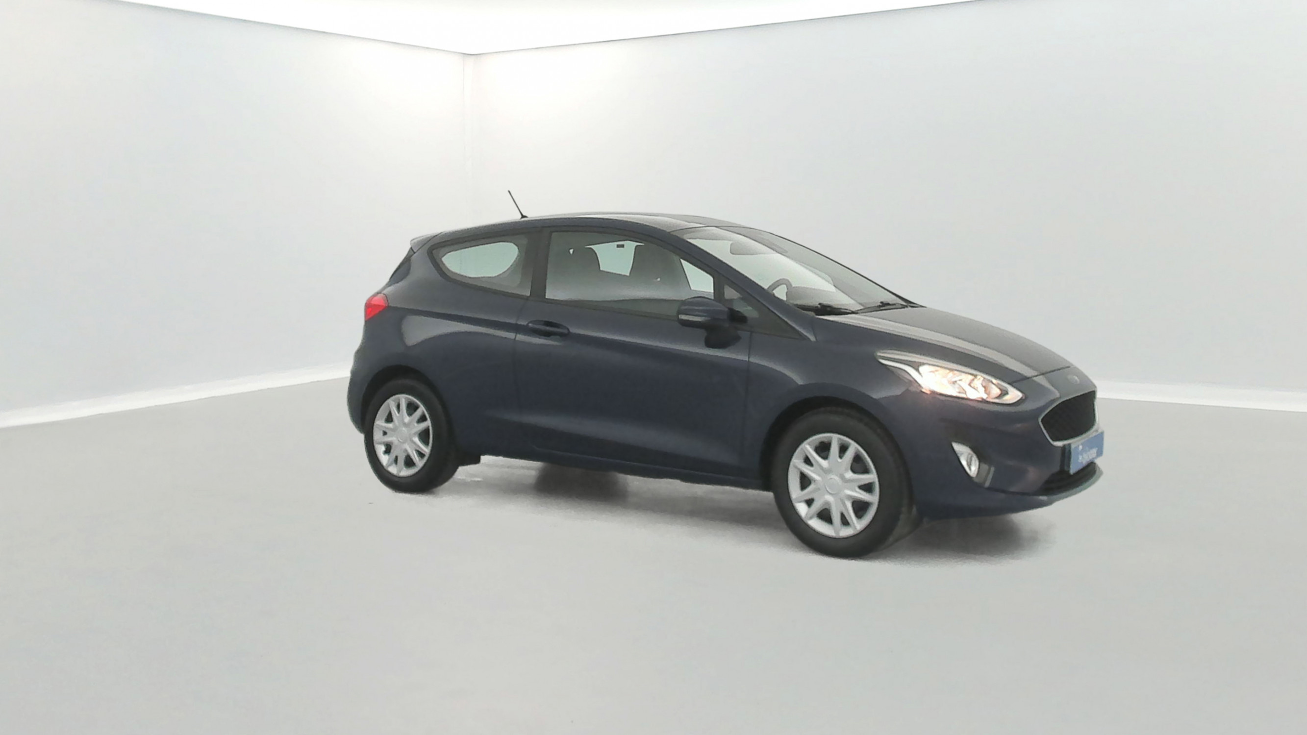 Vente en ligne Ford Fiesta 1.1 85ch Cool & Connect 3p + Radars de recul au prix de 9 780 €