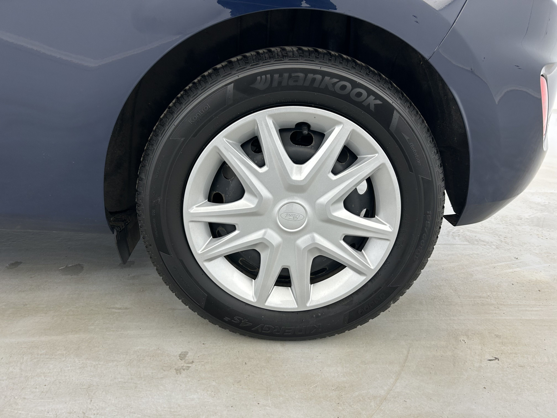 Vente en ligne Ford Fiesta 1.1 85ch Cool & Connect 3p + Radars de recul au prix de 9 780 €