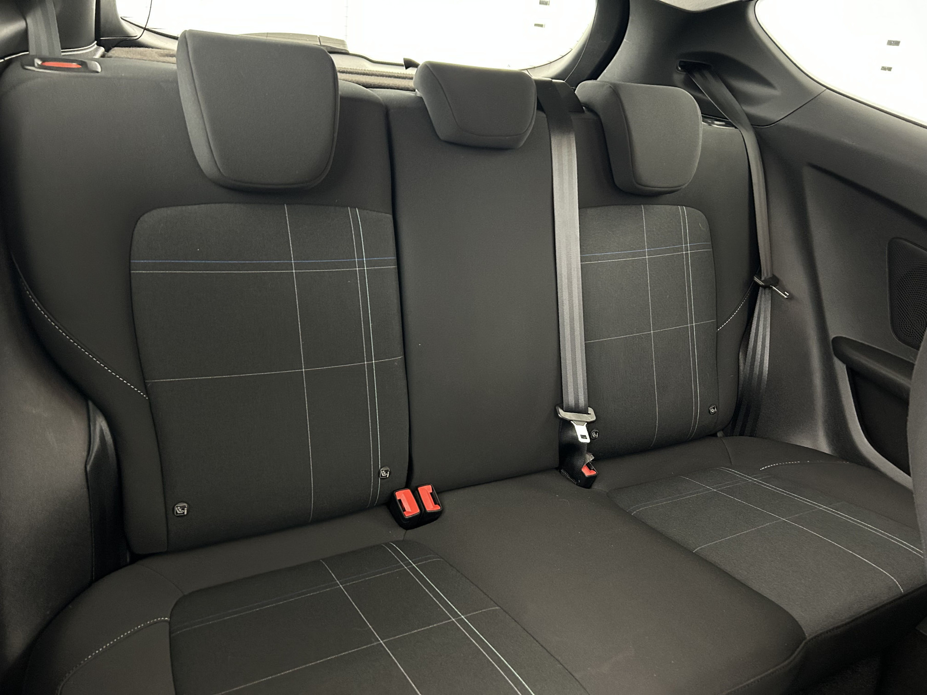 Vente en ligne Ford Fiesta 1.1 85ch Cool & Connect 3p + Radars de recul au prix de 9 780 €