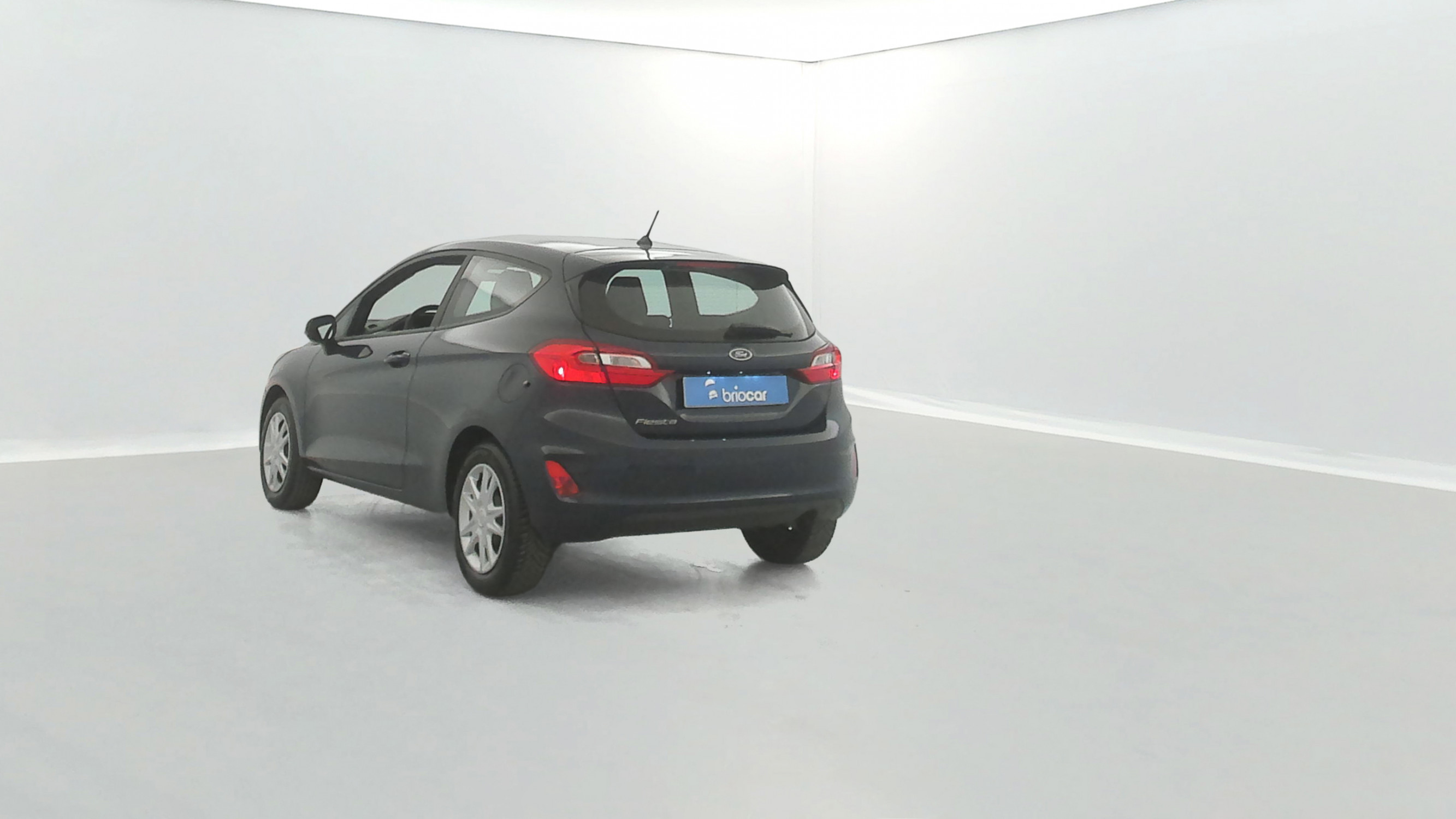Vente en ligne Ford Fiesta 1.1 85ch Cool & Connect 3p + Radars de recul au prix de 9 780 €