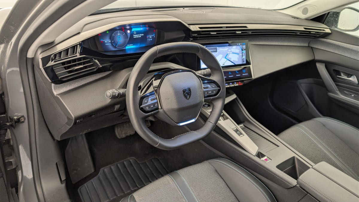 Vente en ligne Peugeot 408 Hybrid 145 e-DCS6 Allure au prix de 25 420 €