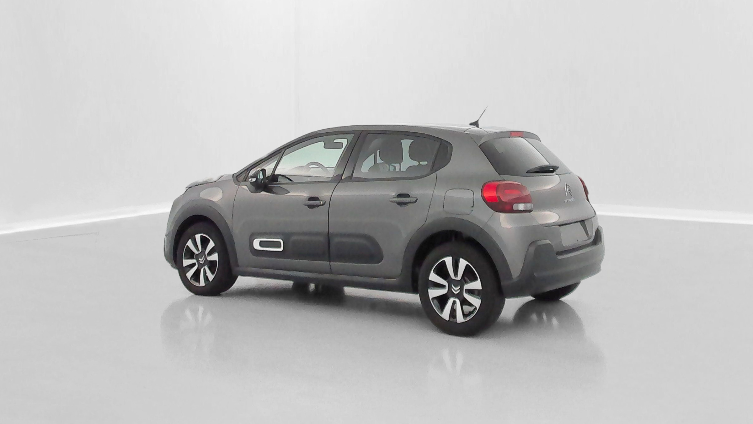 Vente en ligne Citroën C3 C3 III 1.2 PureTech 110ch Shine au prix de 17 200 €