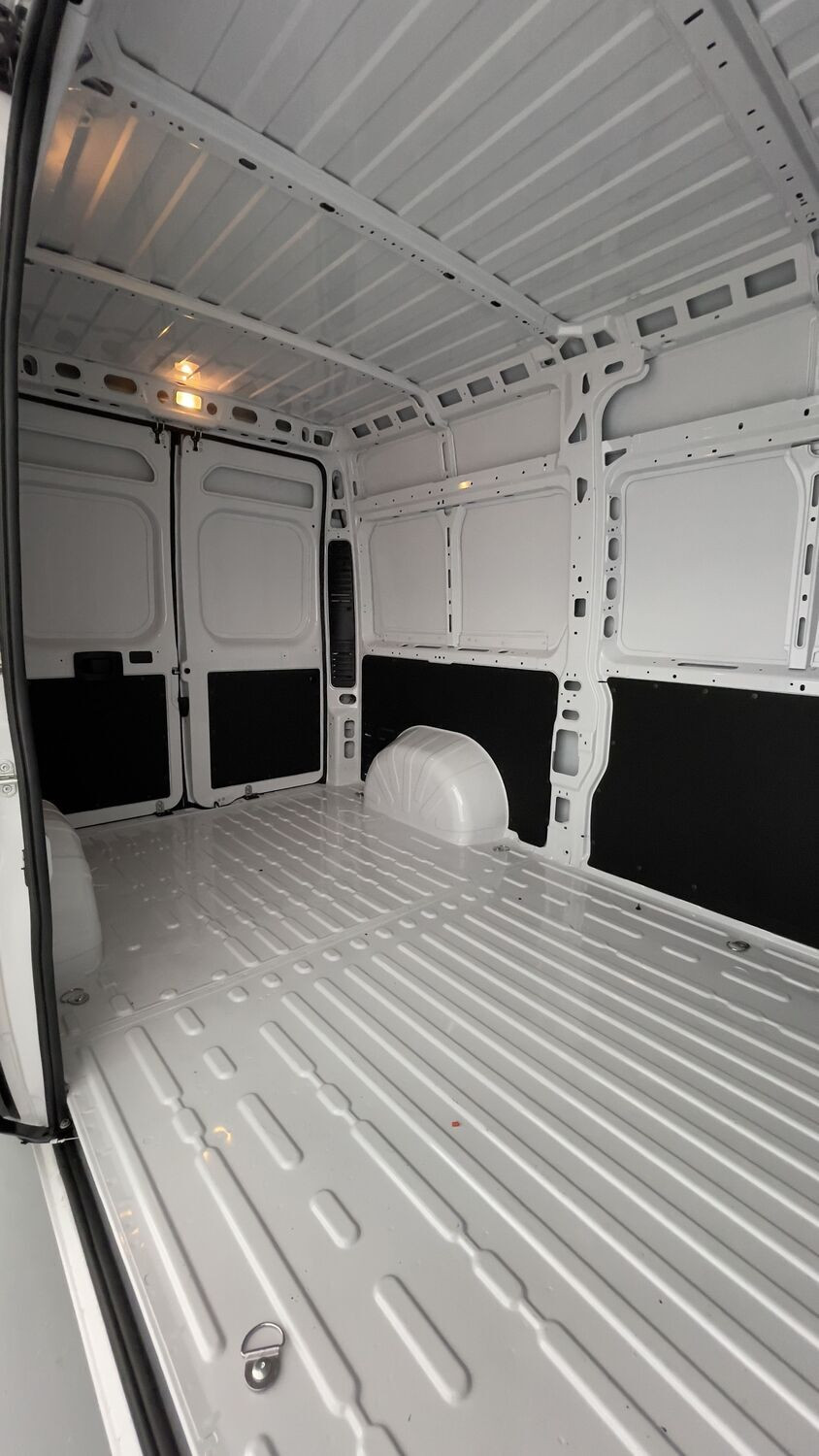 Vente en ligne Fiat Ducato Fourgon DUCATO III 3.5 MH2 H3-Power 140ch au prix de 30 300 €