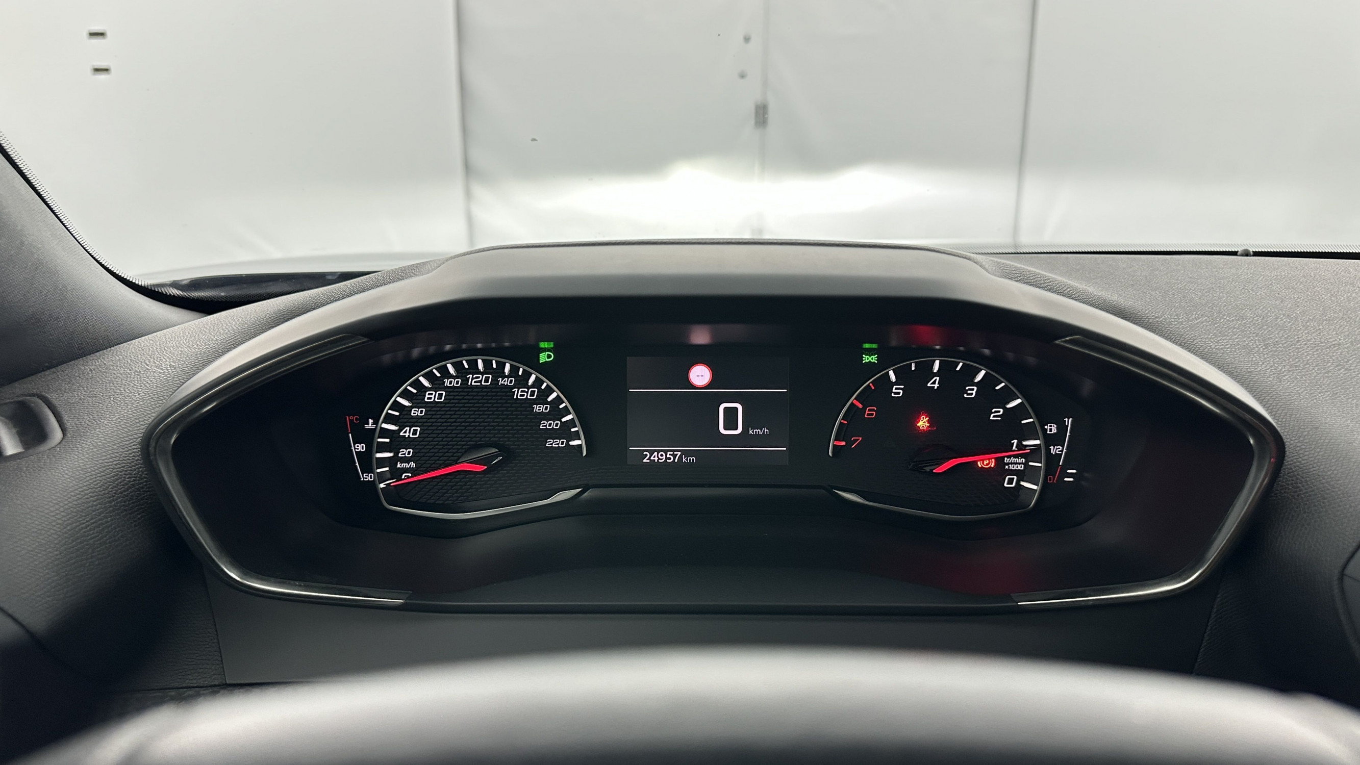 Vente en ligne Peugeot 2008 2008 1.2 PureTech 130ch Allure au prix de 20 110 €