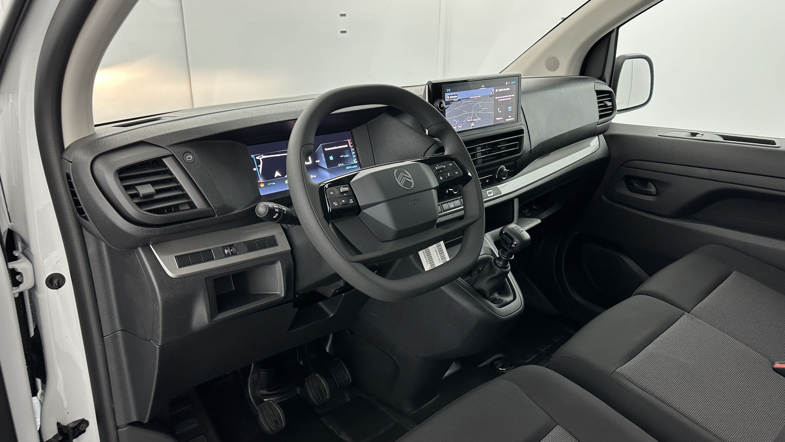 Vente en ligne Citroën Jumpy Fourgon JUMPY M 2.0 BlueHDi 145ch au prix de 29 340 €