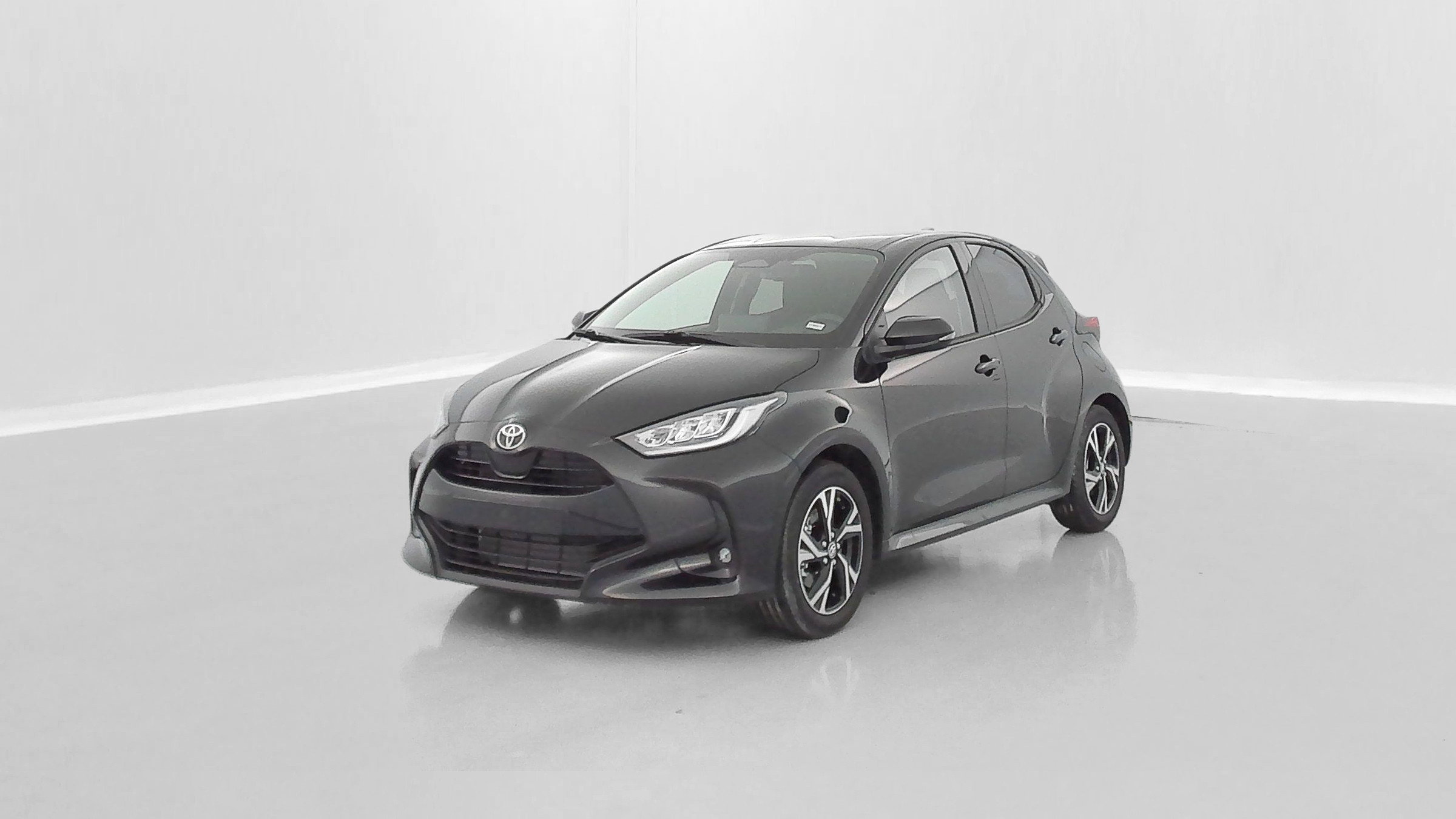 Toyota Yaris YARIS Hybride 116h Design e-CVT occasion de 2024 en vente à Rennes