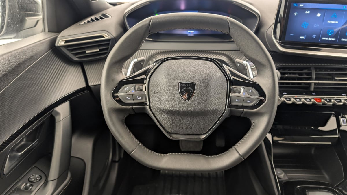 Vente en ligne Peugeot 2008 Hybrid 145 e-DCS6 Allure au prix de 22 330 €