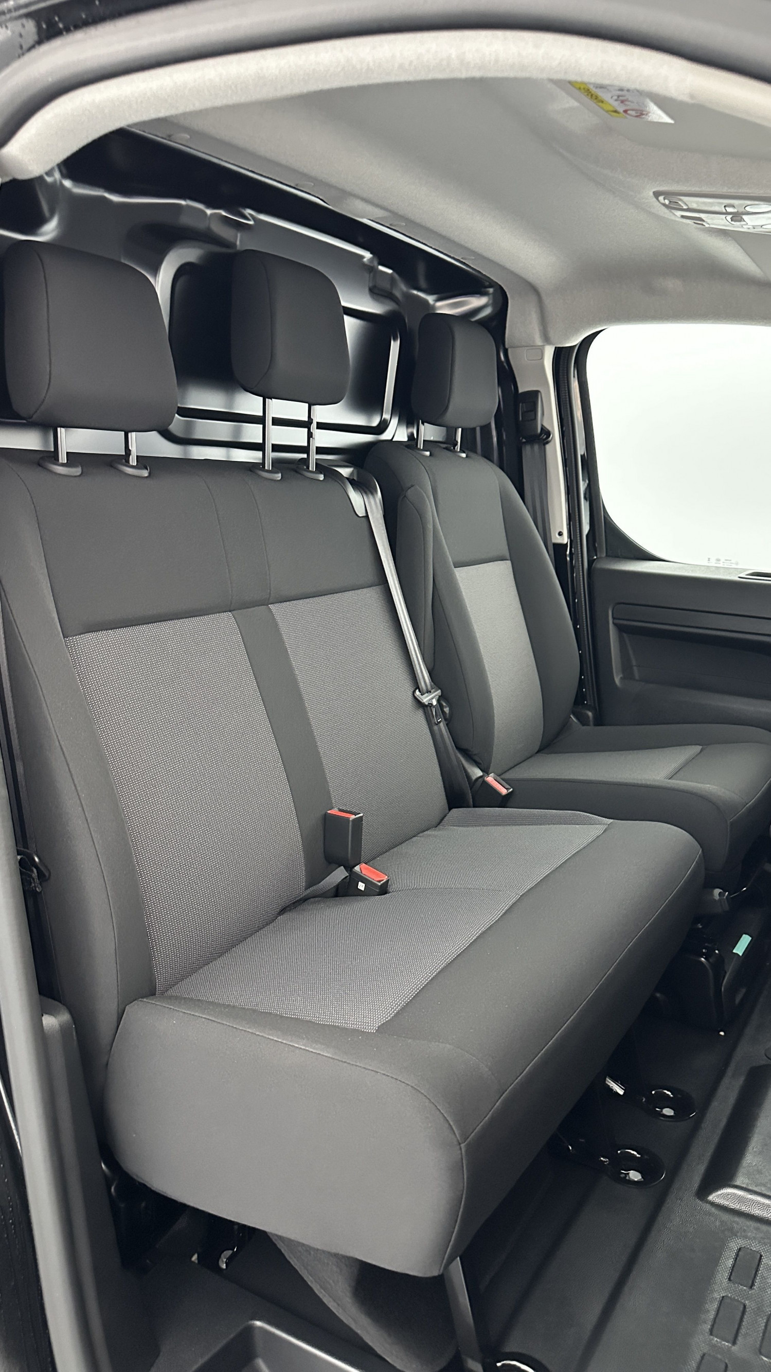 Vente en ligne Opel Vivaro Combi VIVARO M 2.0 BlueHDi 145ch au prix de 26 580 €