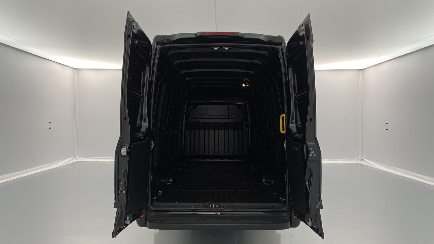 Vente en ligne Iveco Daily DAILY 35S16A8 4100 2.3 156ch 16m³ Hi-Matic au prix de 45 920 €